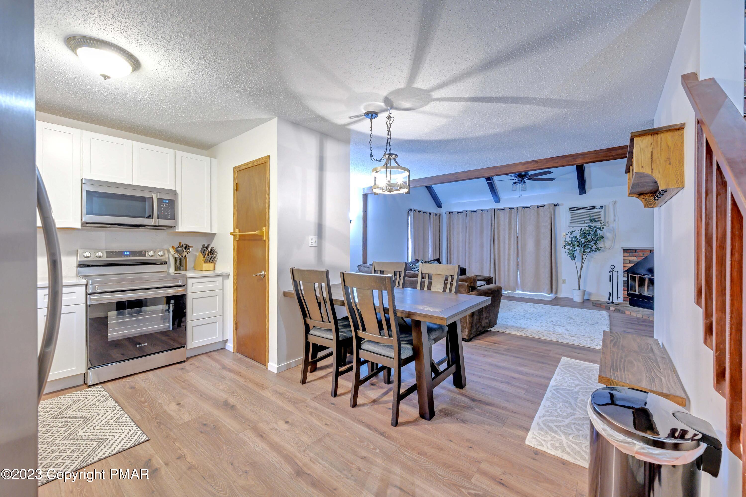 244 High Pass Way Property Photo 3