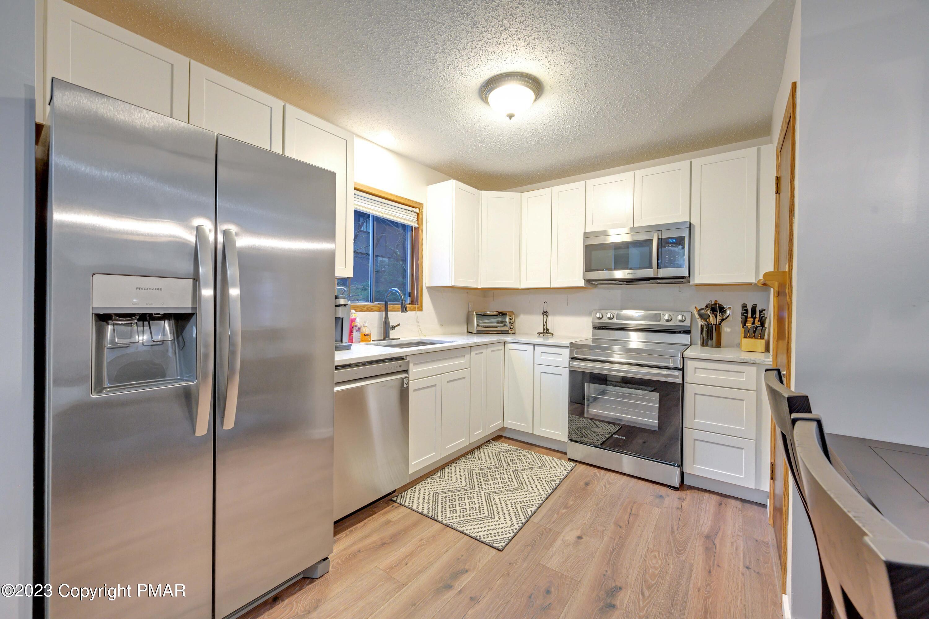 244 High Pass Way Property Photo 5
