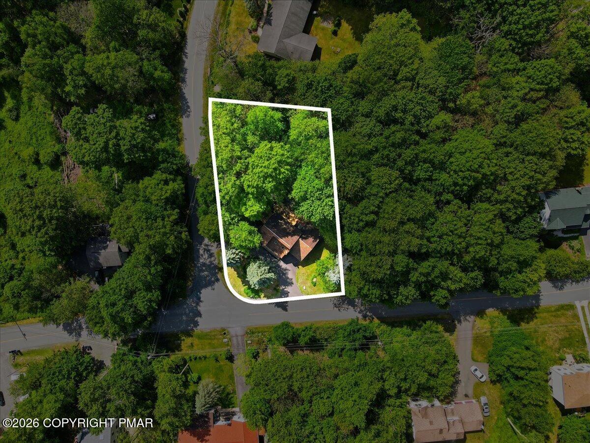 621 Glen Circle Drive Property Photo 4