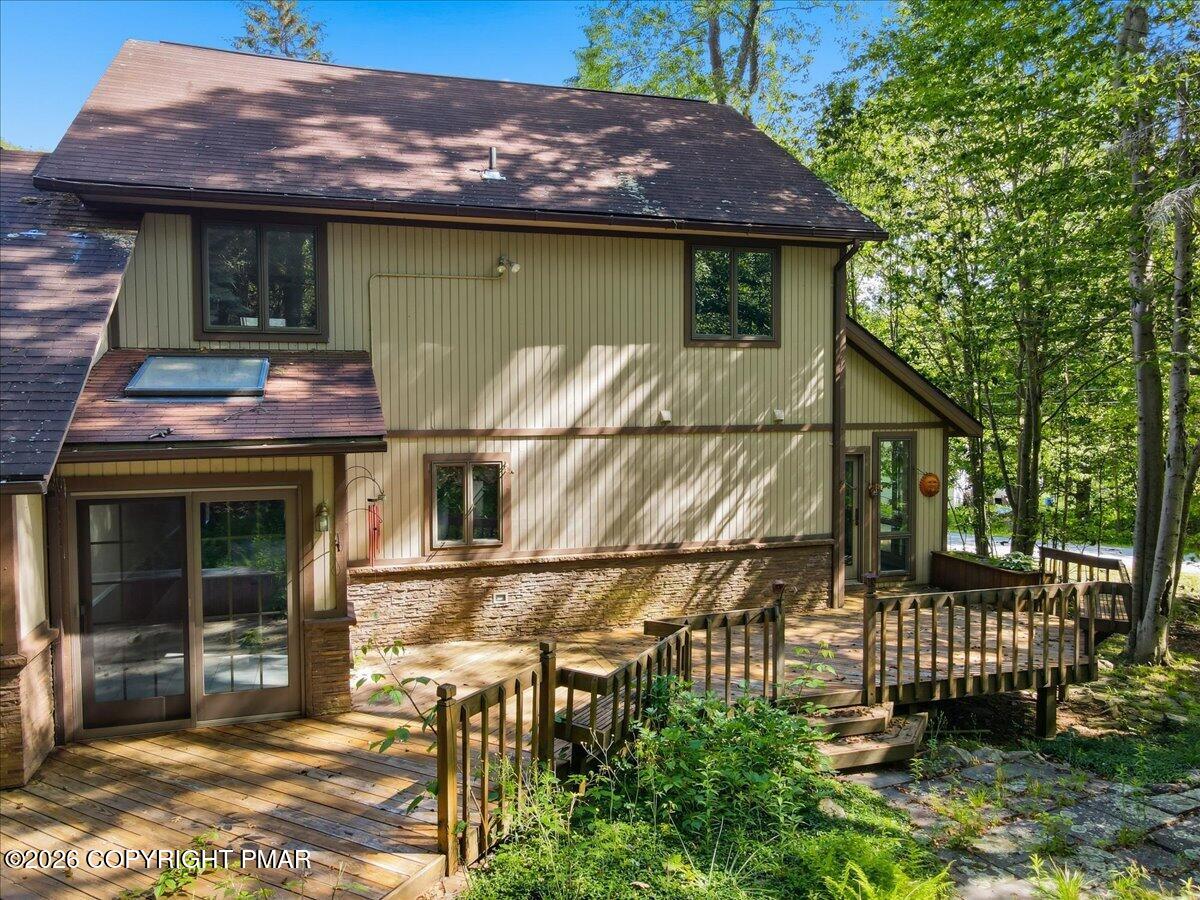 621 Glen Circle Drive Property Photo 5