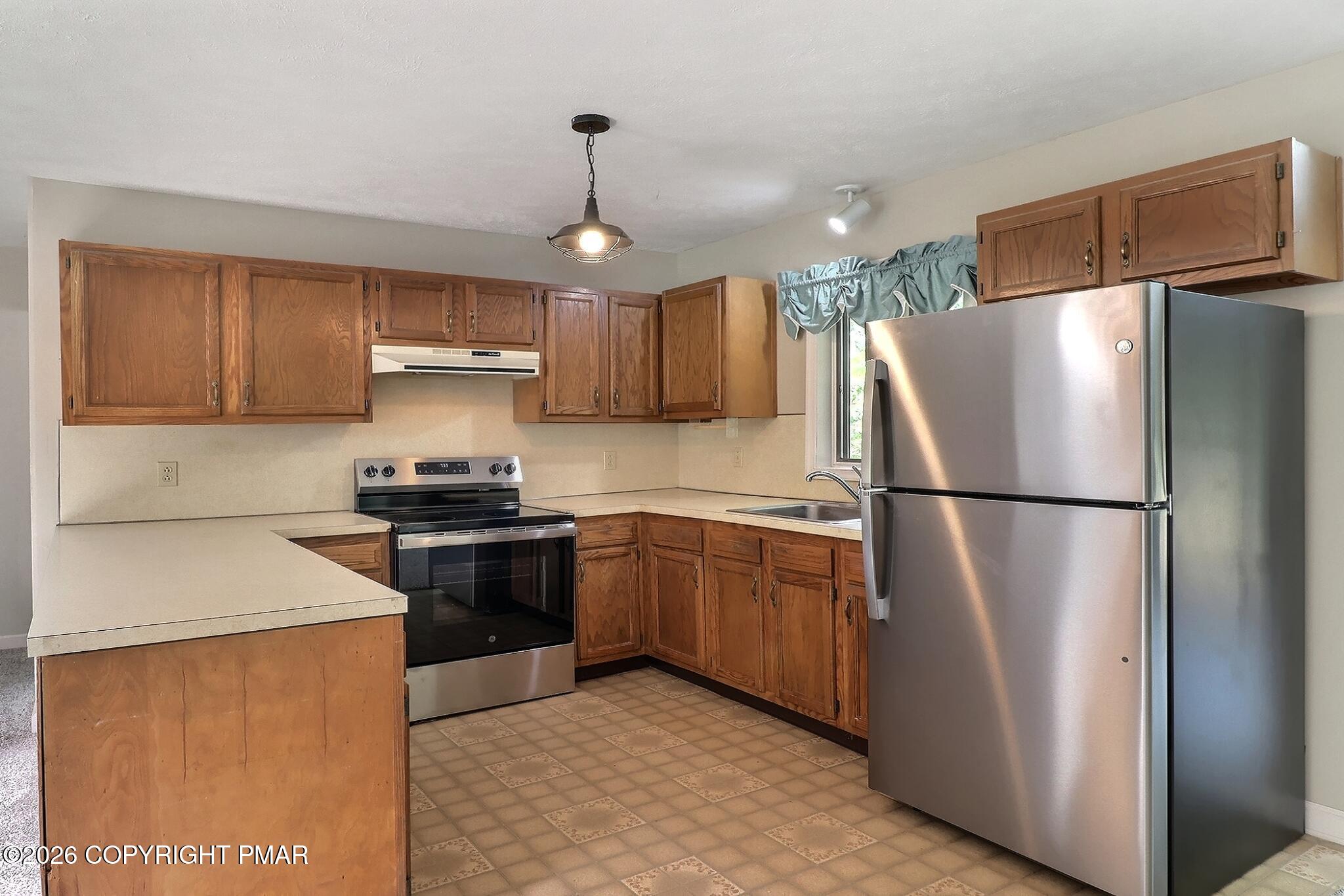 621 Glen Circle Drive Property Photo 8