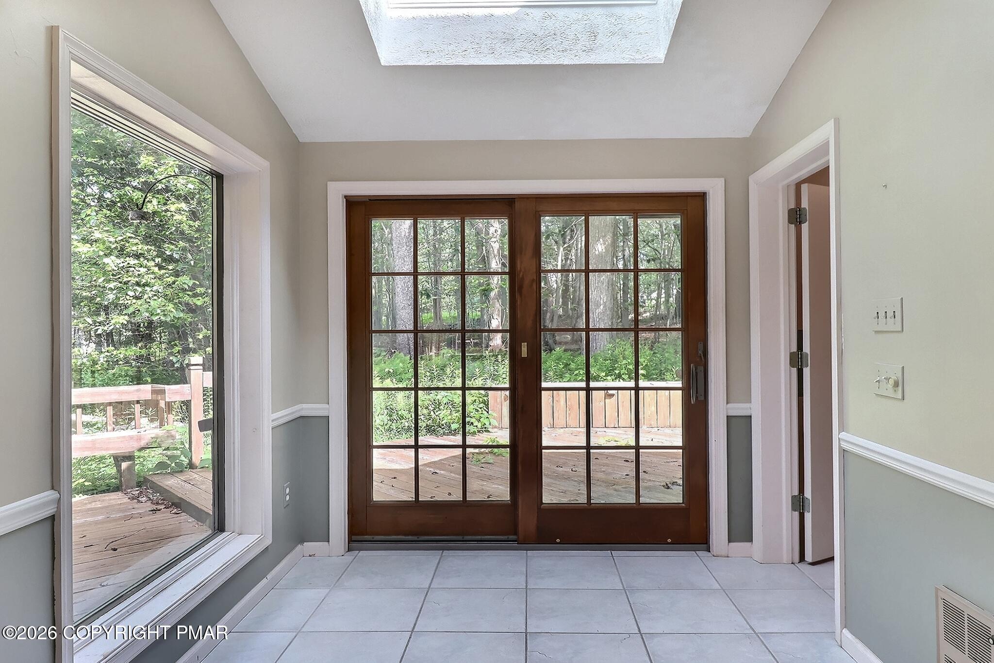 621 Glen Circle Drive Property Photo 10