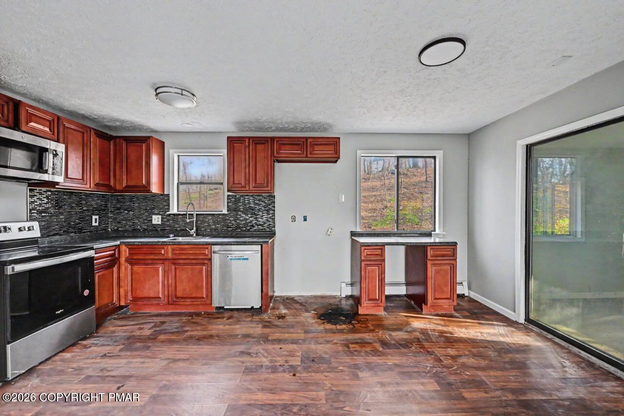 240 Powderhorn Road Property Photo 6