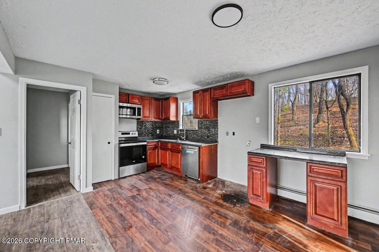 240 Powderhorn Road Property Photo 10