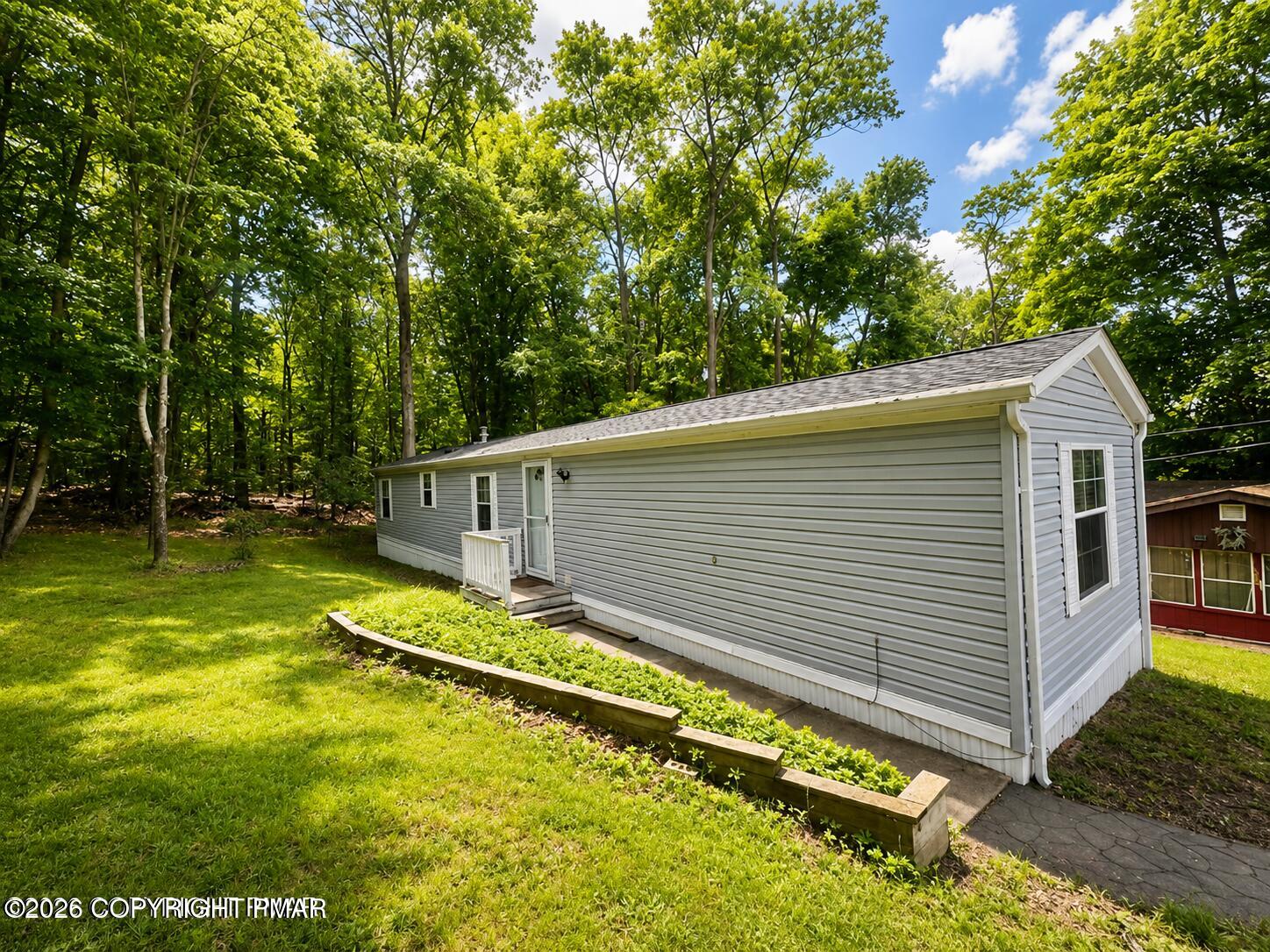 185 Bartion Court # 4 Property Photo 1
