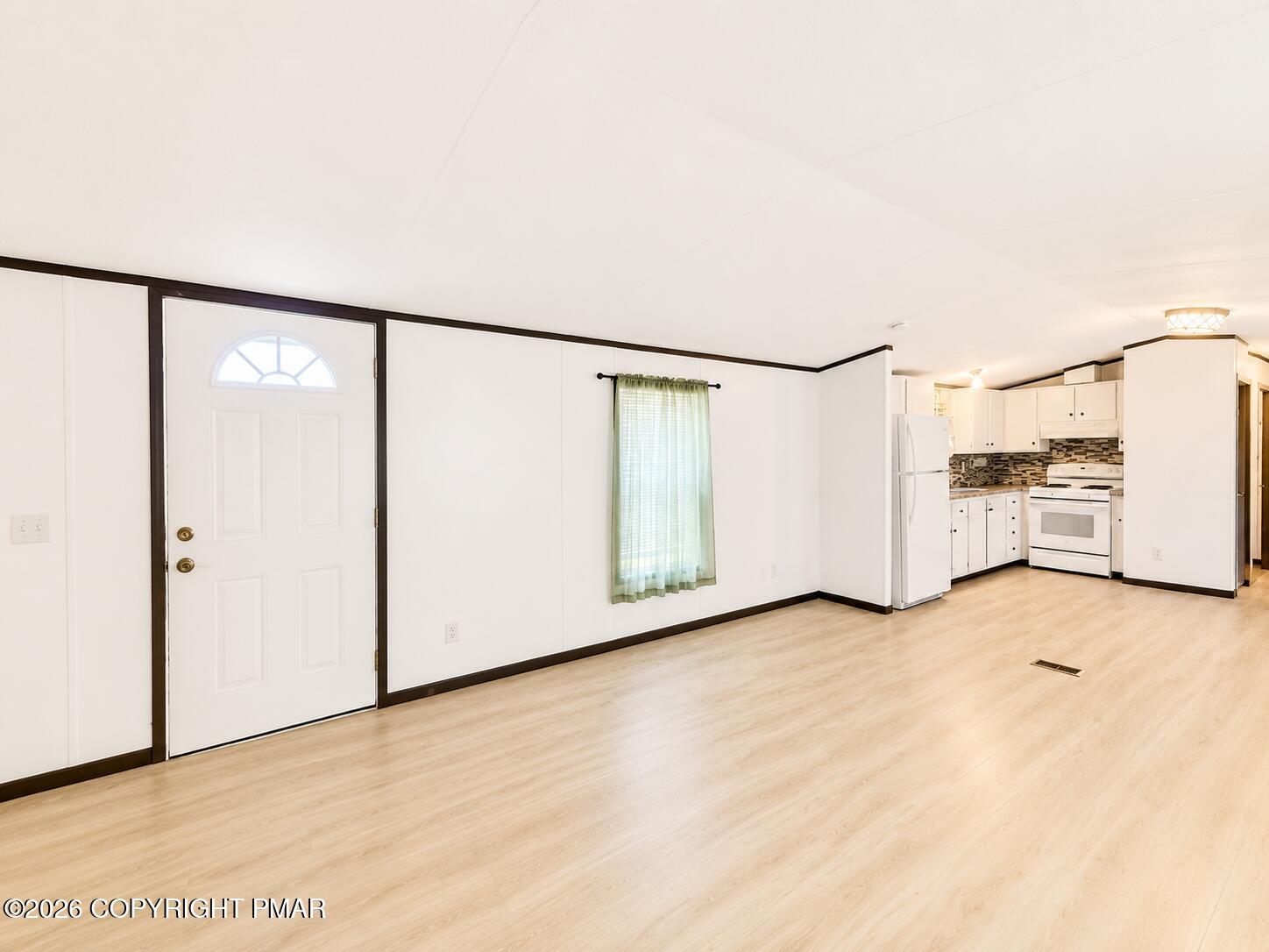 185 Bartion Court # 4 Property Photo 2