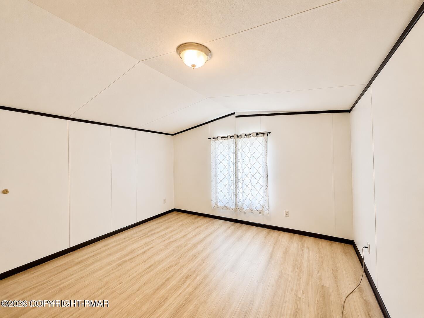 185 Bartion Court # 4 Property Photo 8