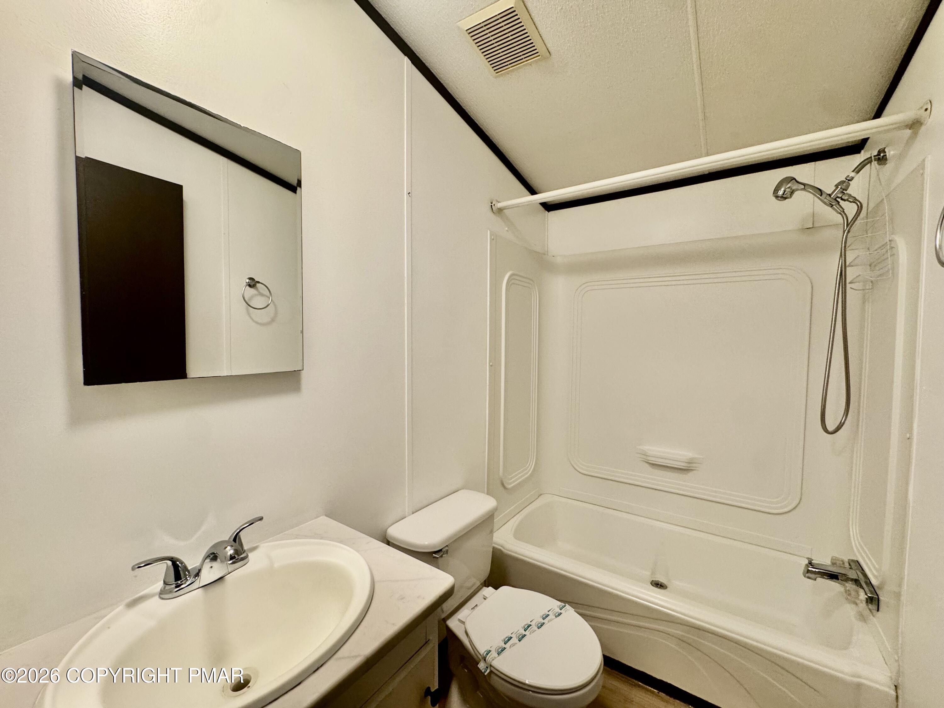 185 Bartion Court # 4 Property Photo 10