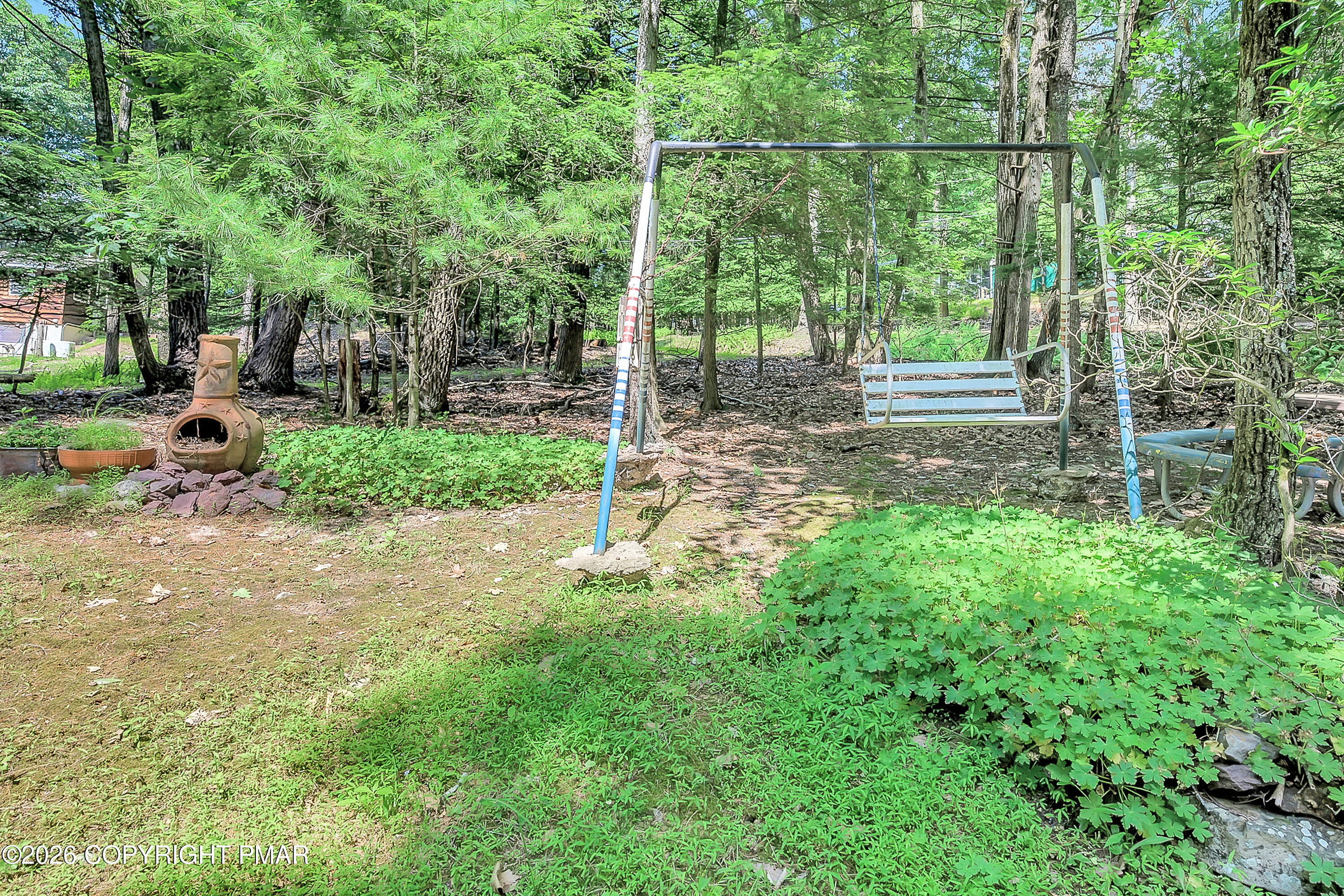2221 Fernway Drive Property Photo 25