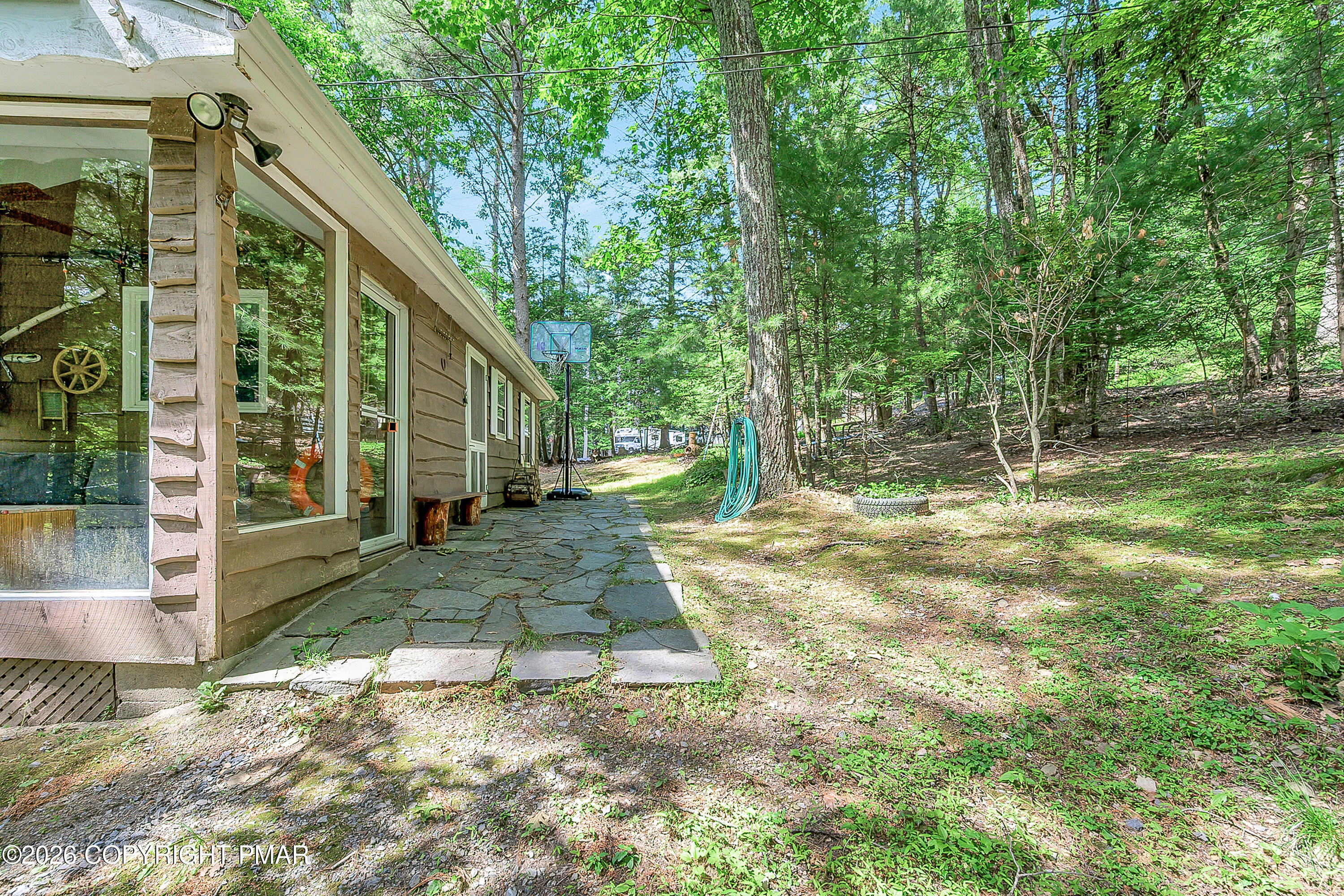 2221 Fernway Drive Property Photo 32
