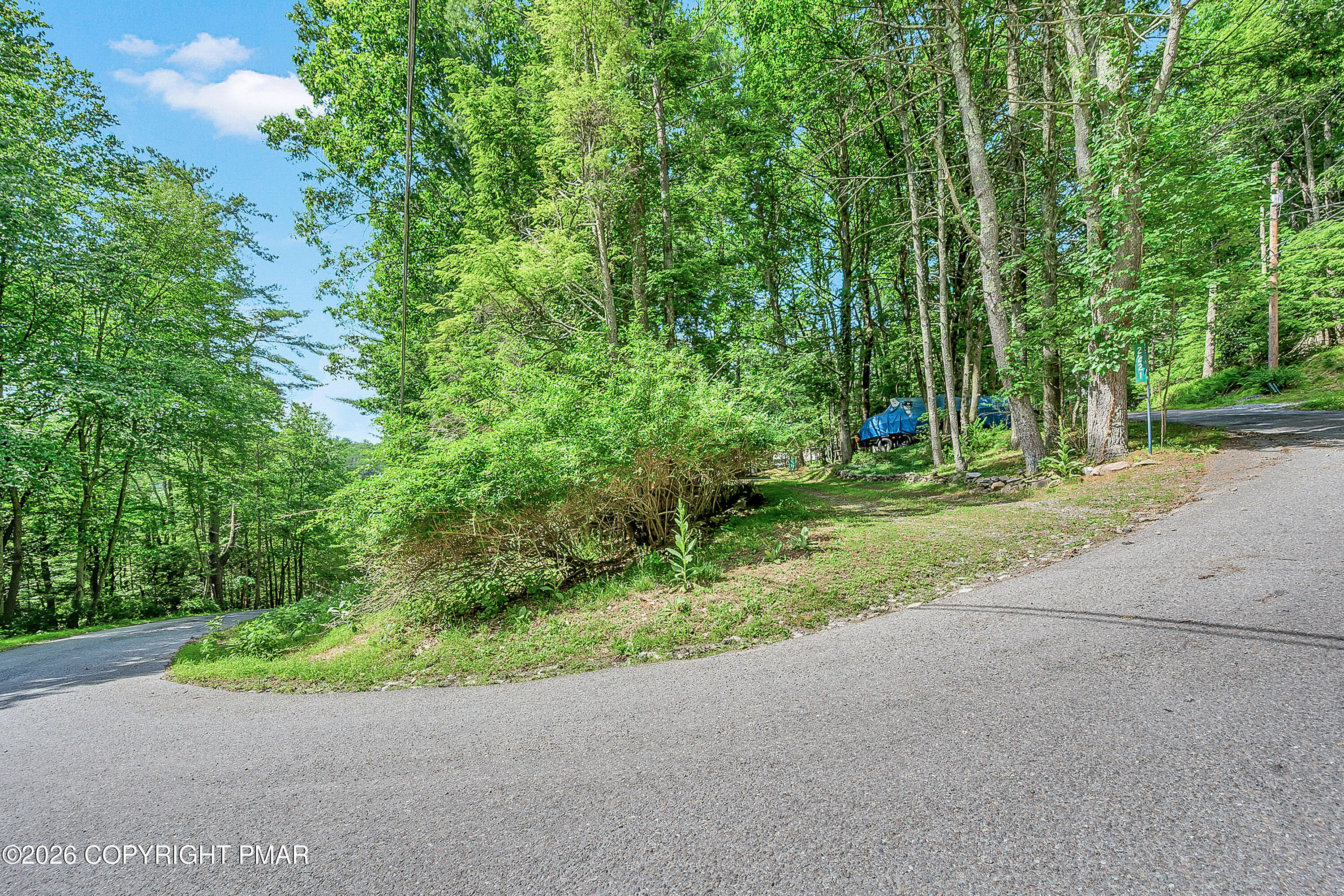 2221 Fernway Drive Property Photo 34