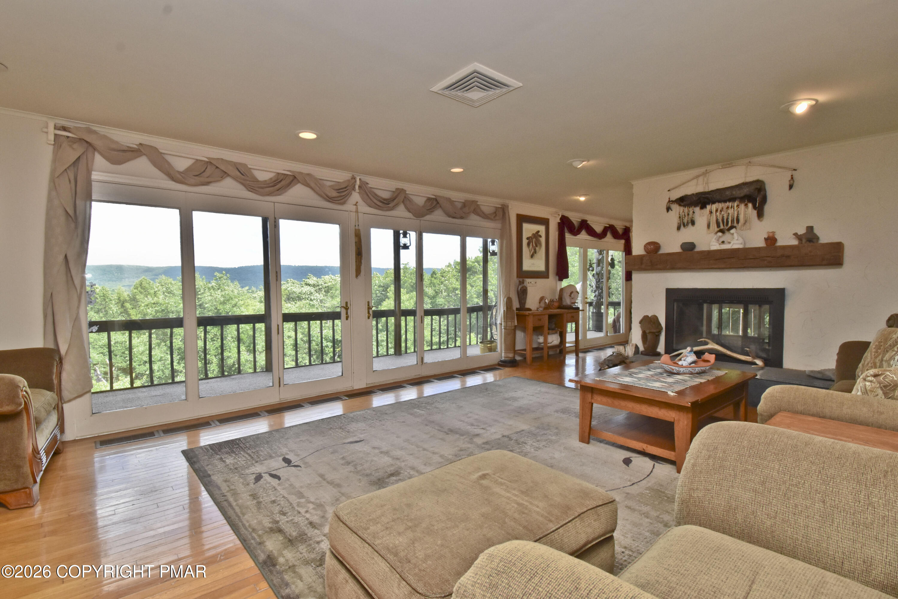148 Tree Line Drive Property Photo 8
