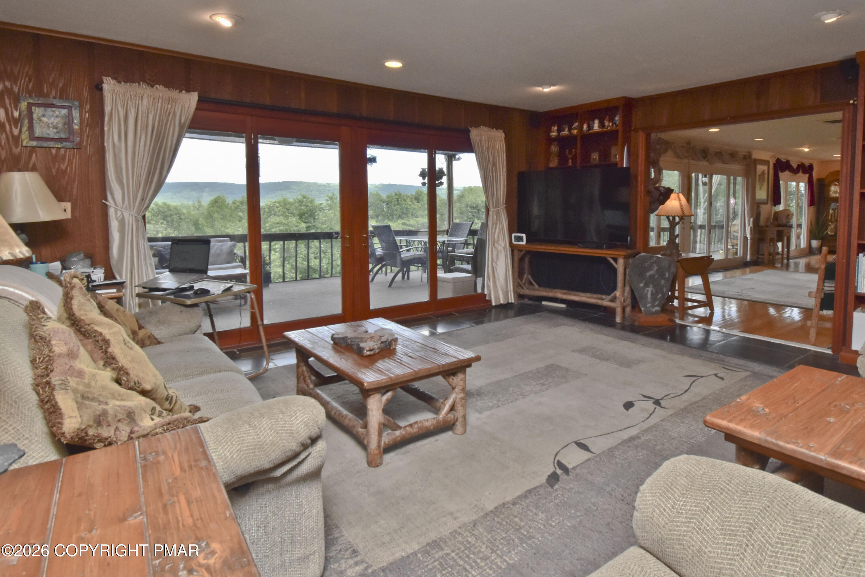 148 Tree Line Drive Property Photo 14