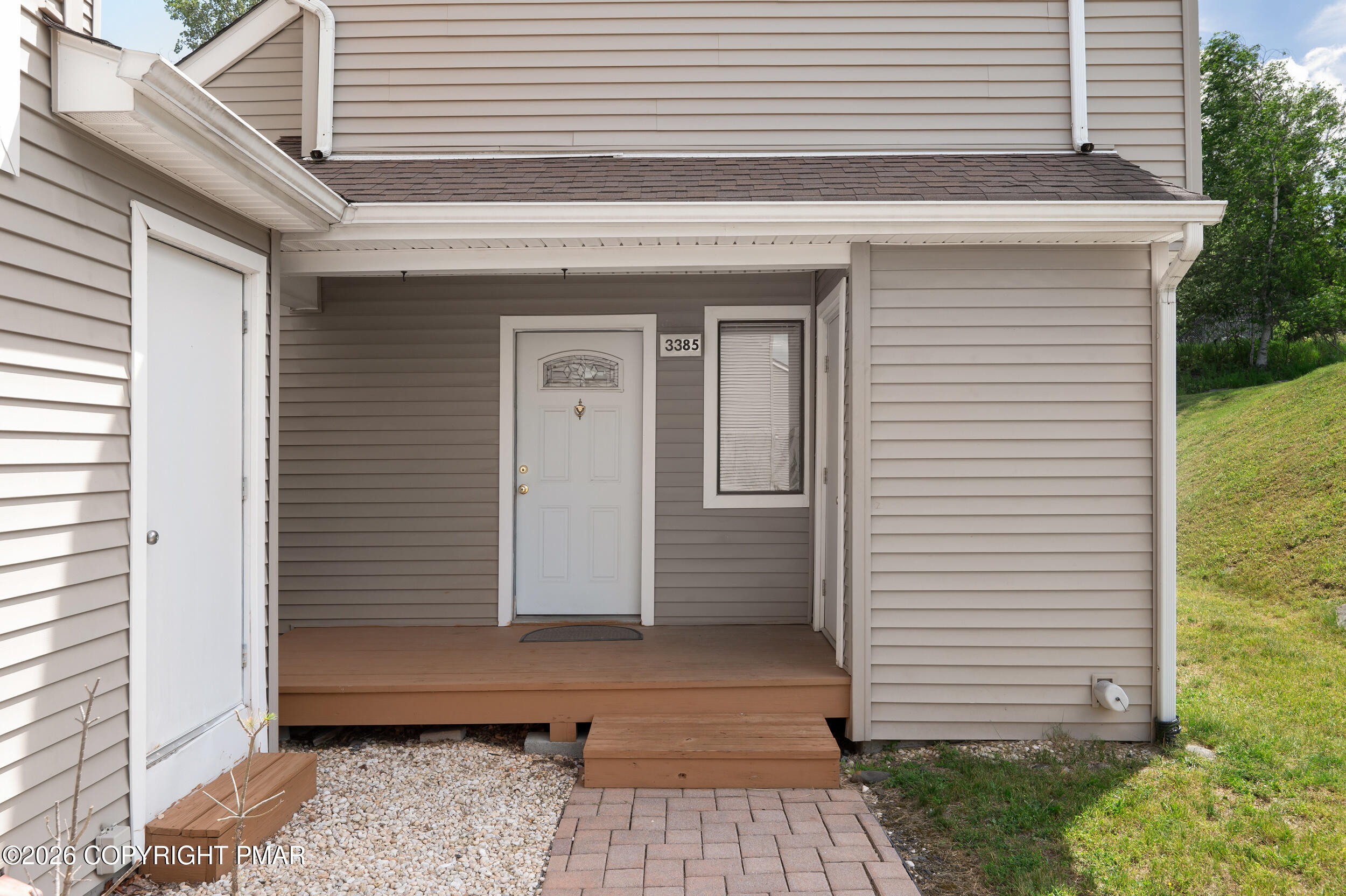 3385 Windermere Drive Property Photo 1