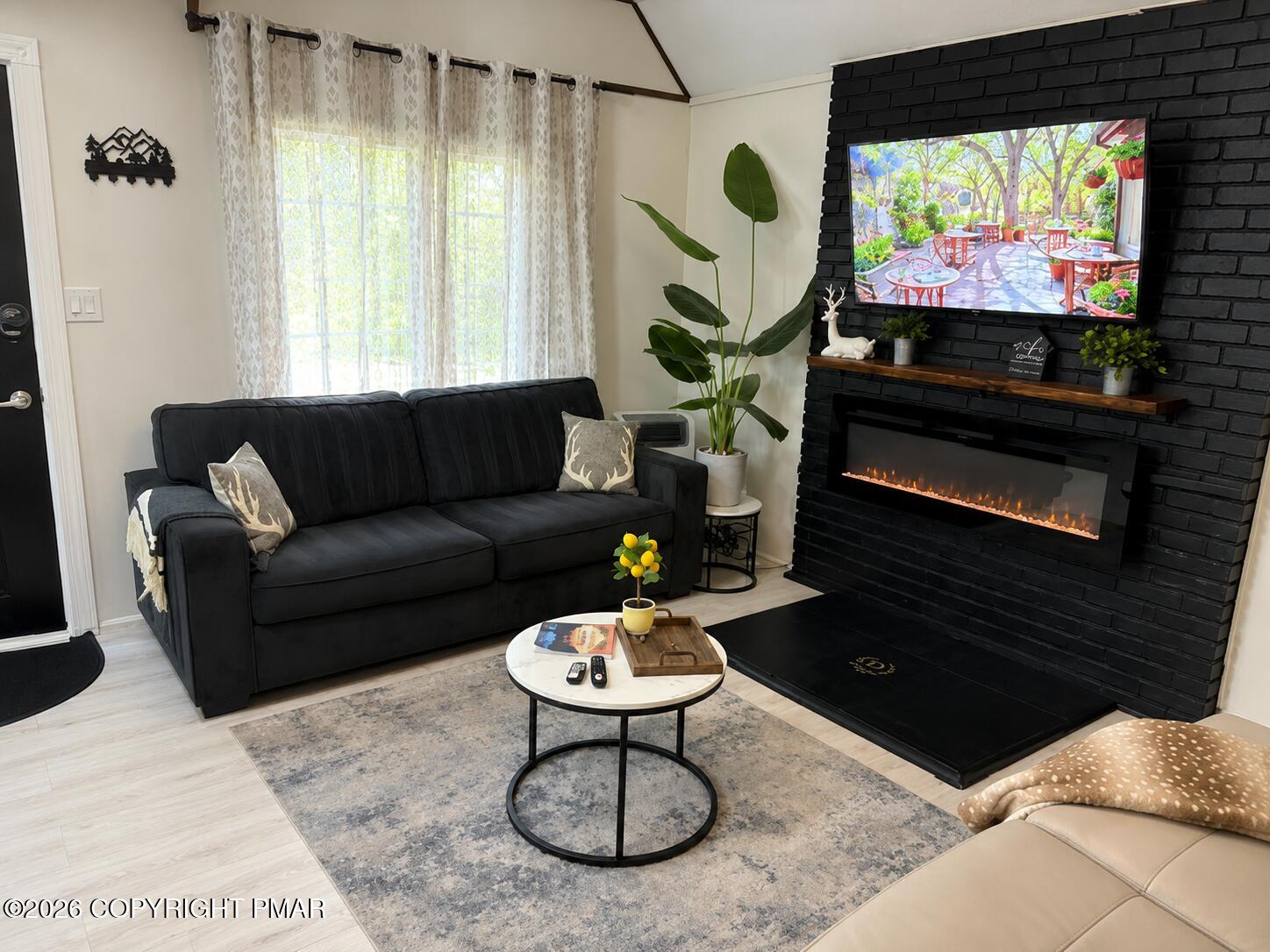 8940 Deerfield Road Property Photo 3