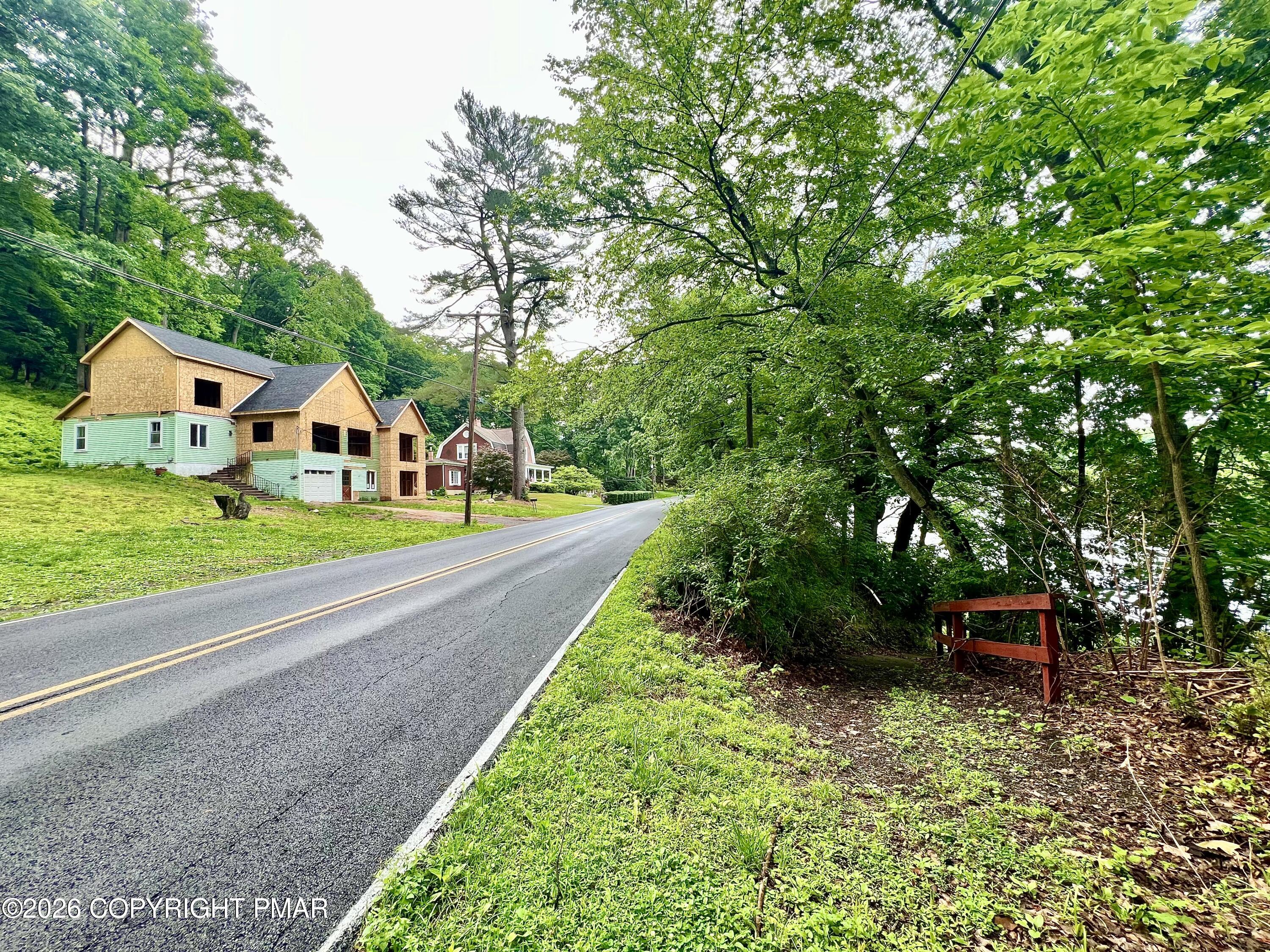 4192 River Road Property Photo 1