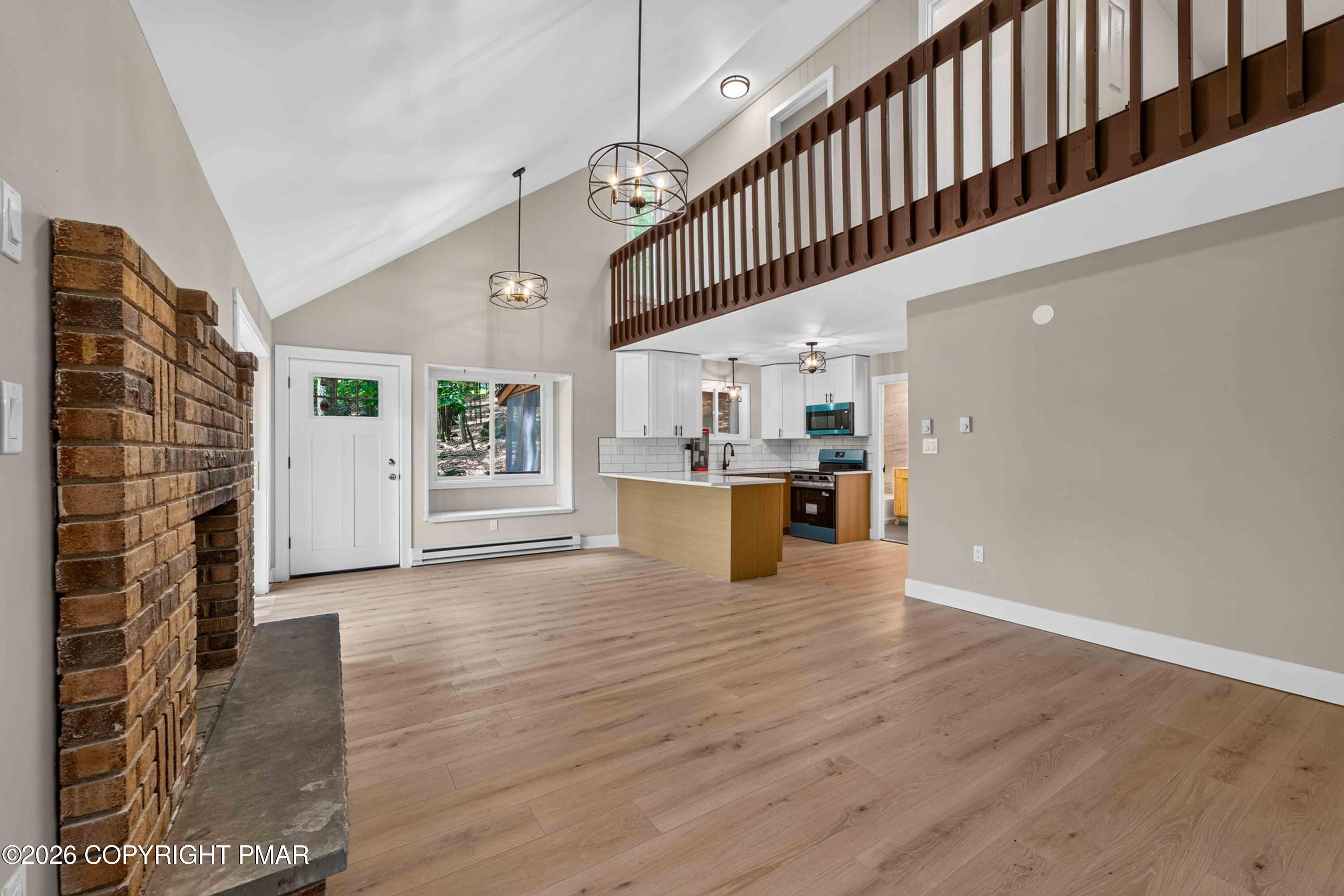 192 Bellingham Drive Property Photo 3