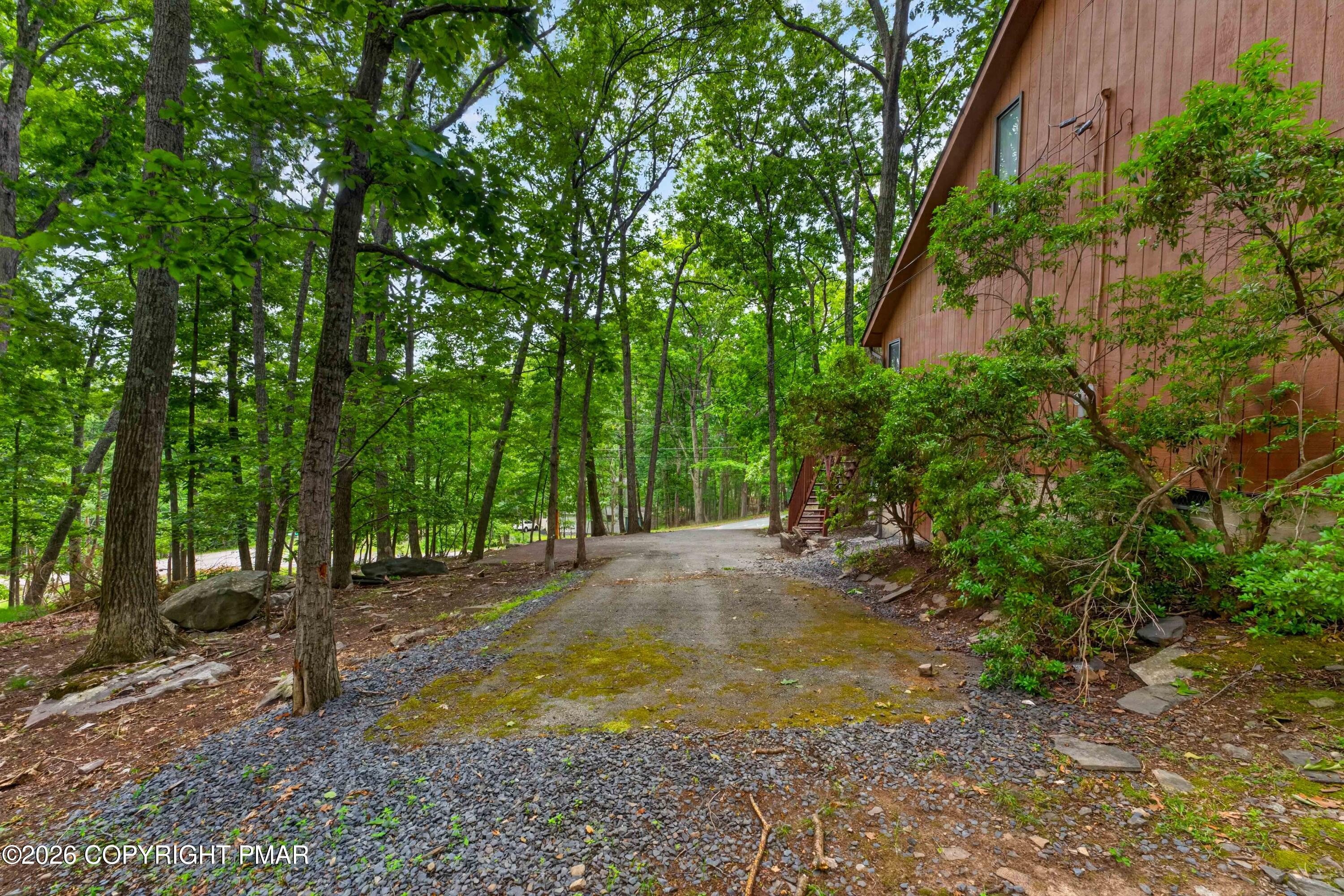 192 Bellingham Drive Property Photo 14
