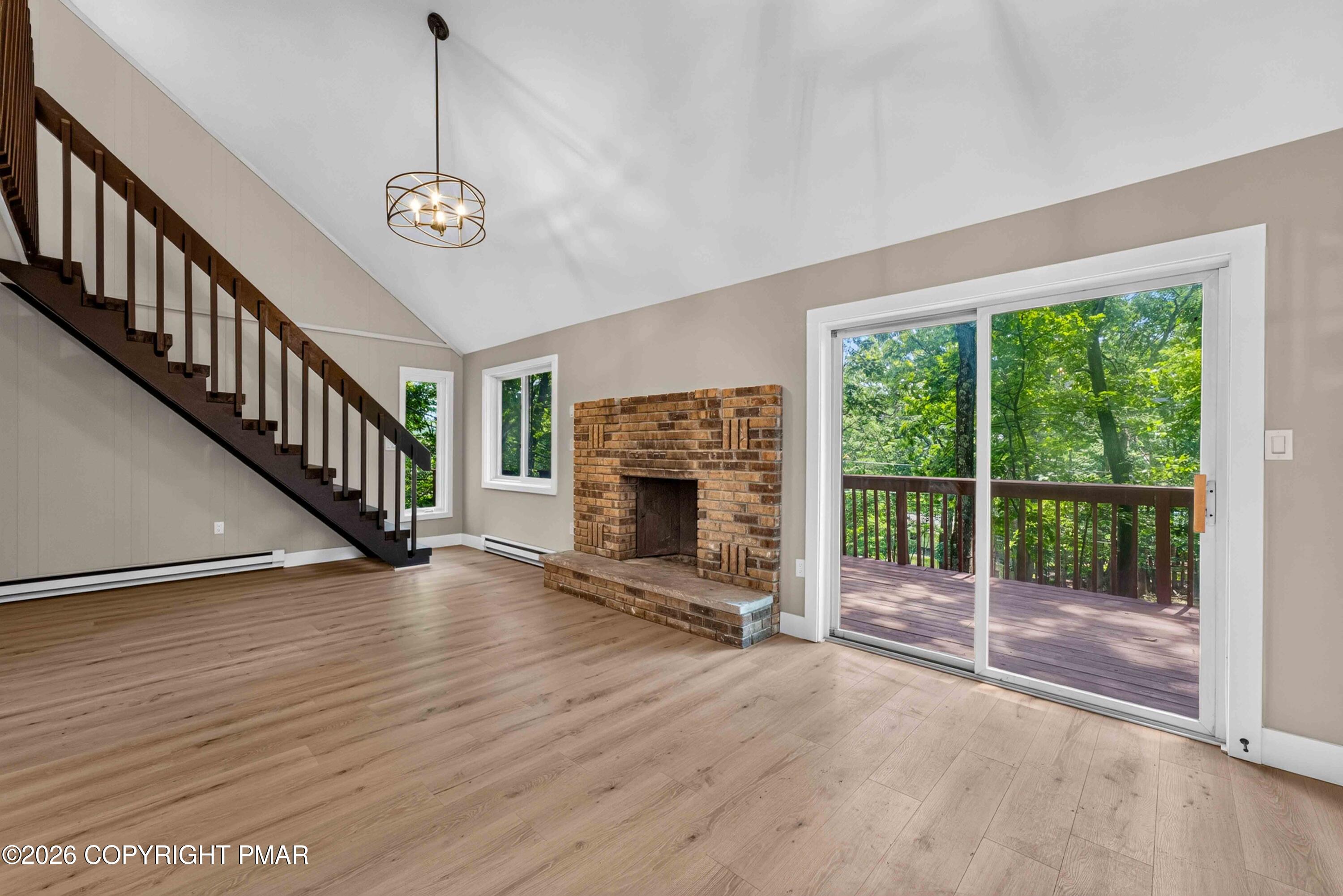 192 Bellingham Drive Property Photo 16