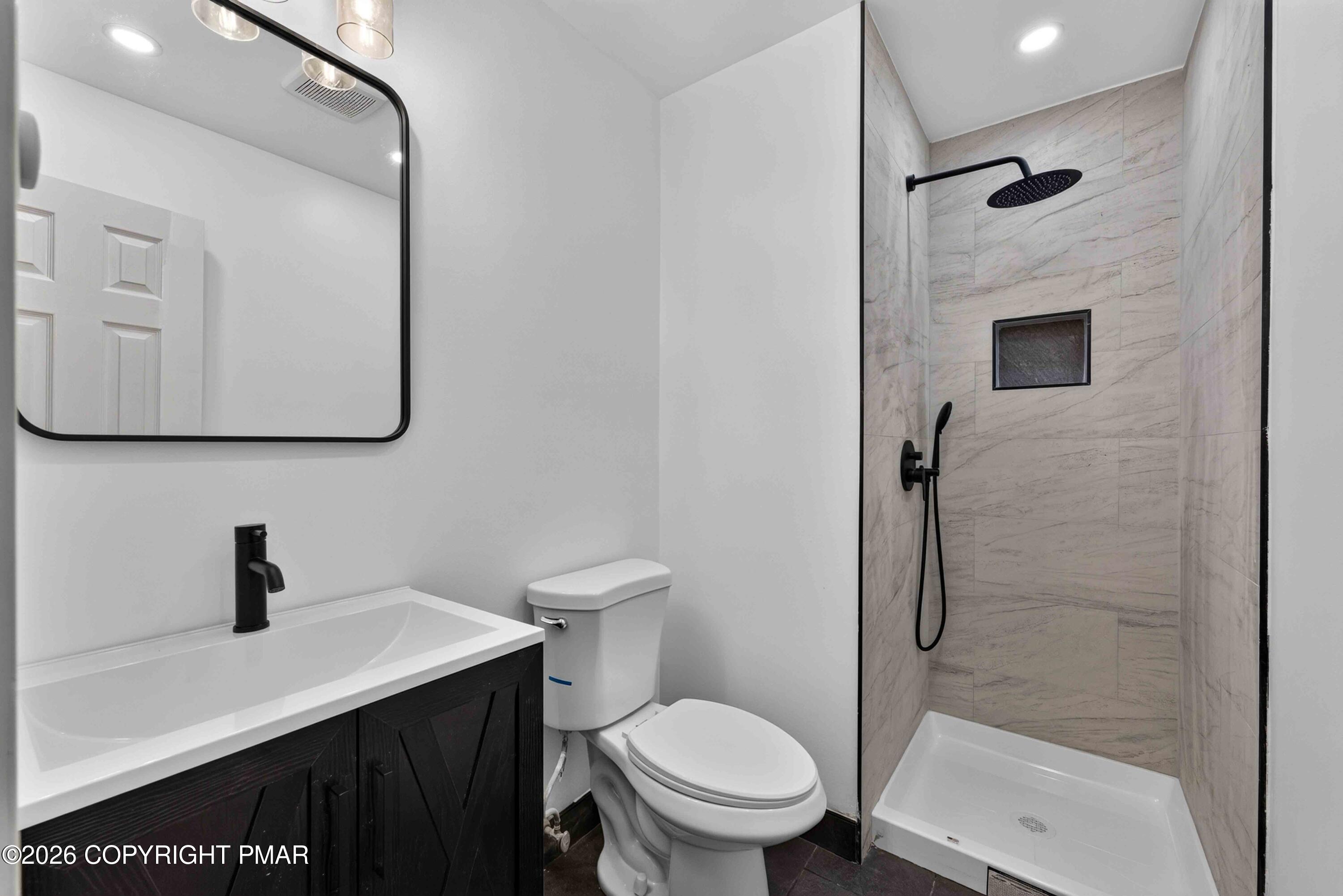 192 Bellingham Drive Property Photo 41