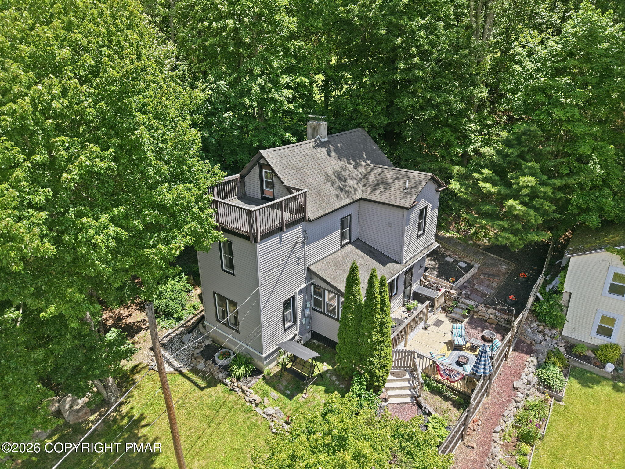 910 Laurel Street Property Photo 5