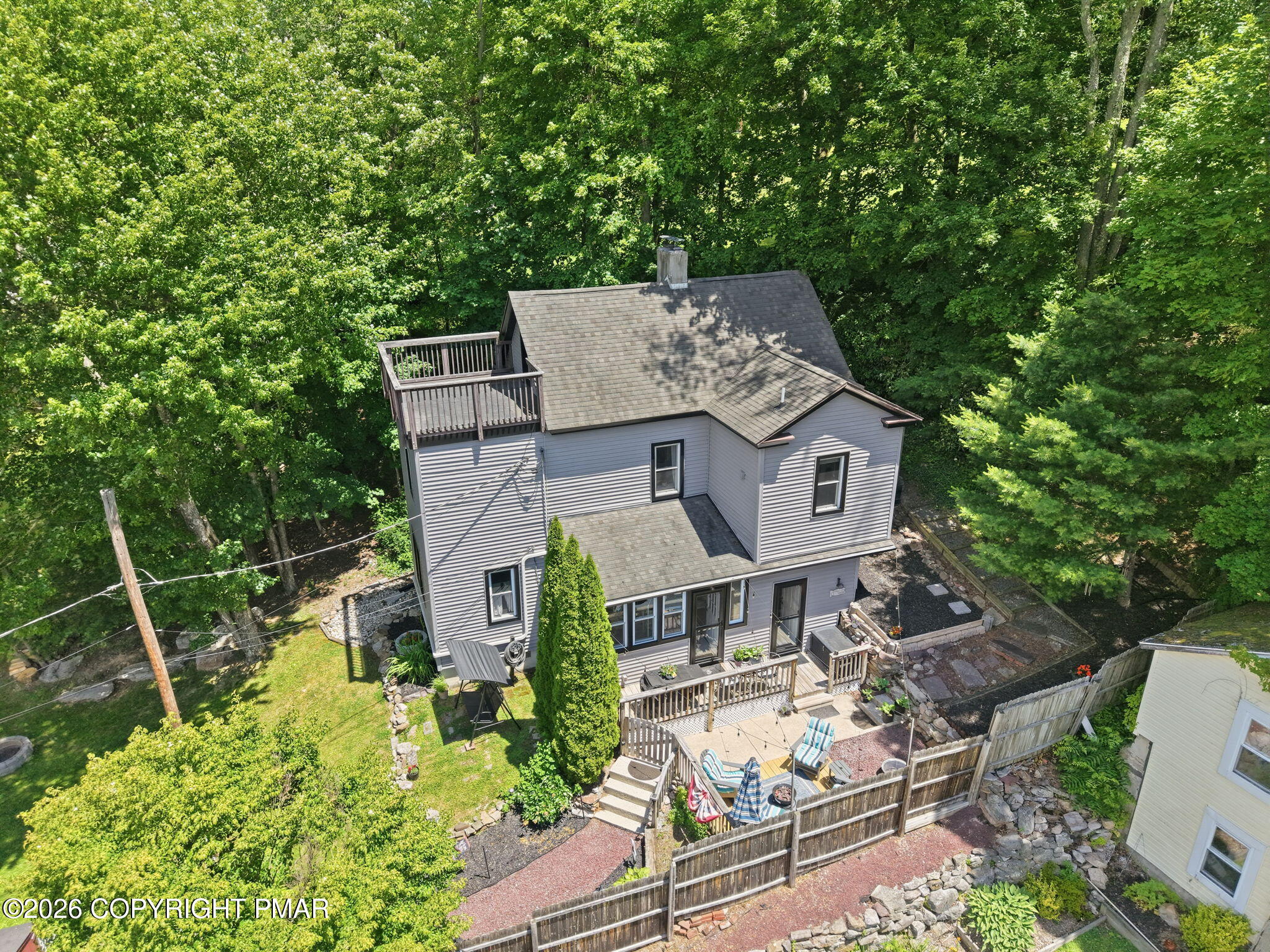 910 Laurel Street Property Photo 6