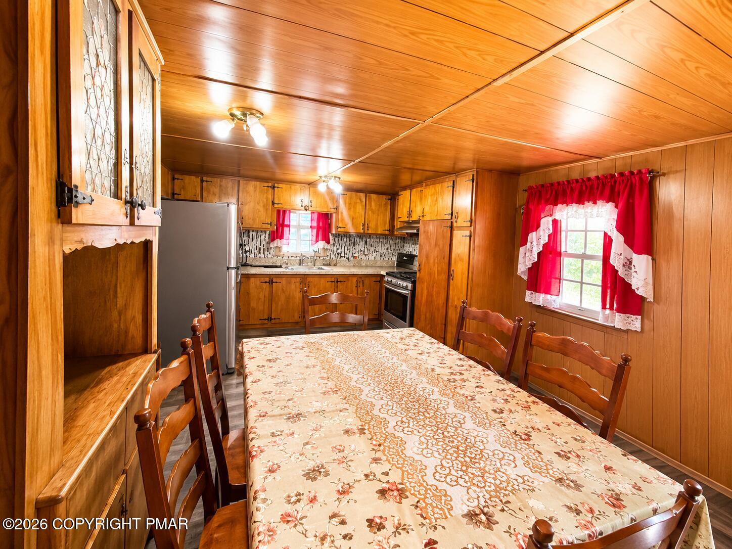 258 S Turnpike Road Property Photo 9