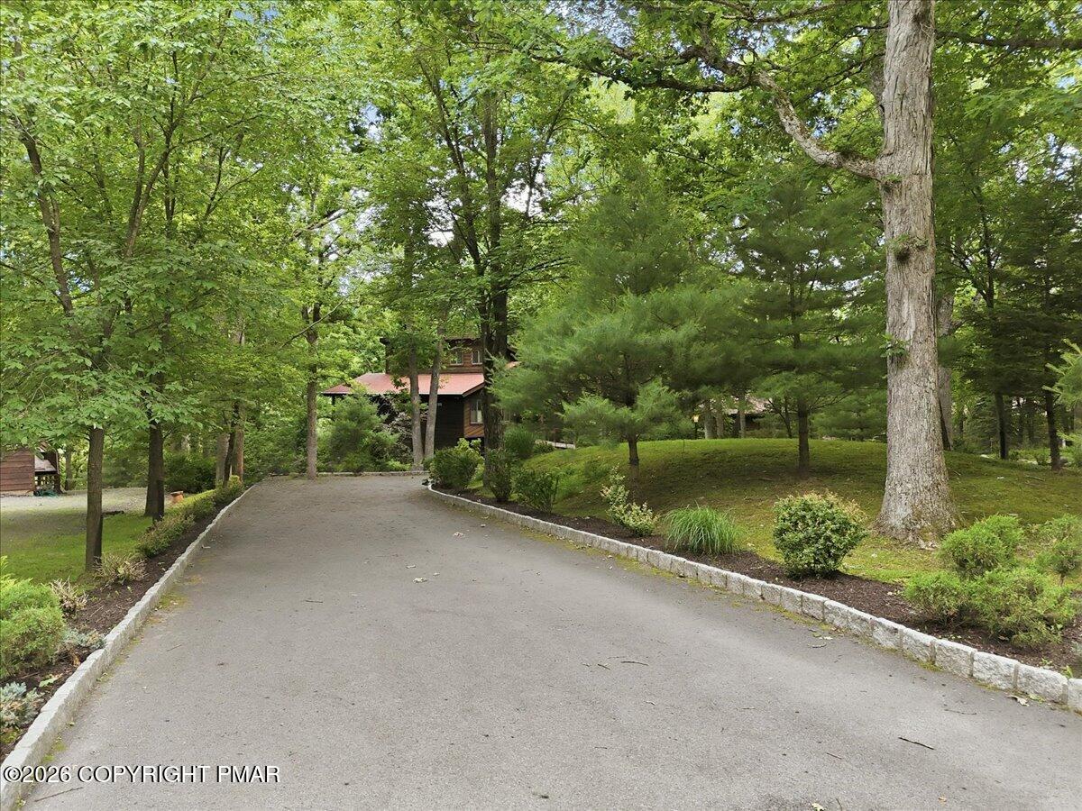 472 Log Tavern Road Property Photo 6