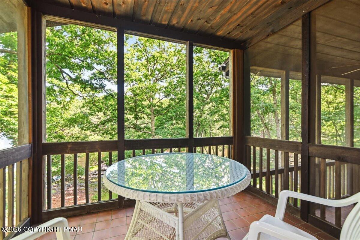 472 Log Tavern Road Property Photo 11