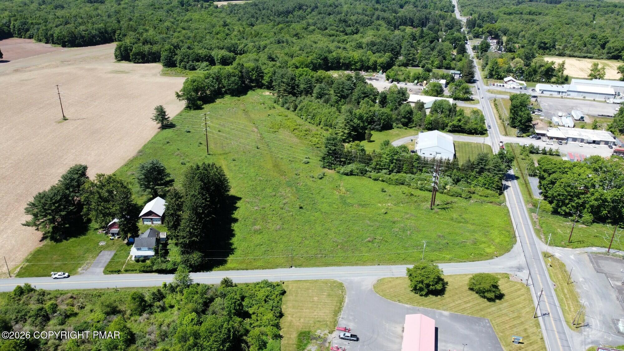 122 Mill Pond Road Property Photo 4