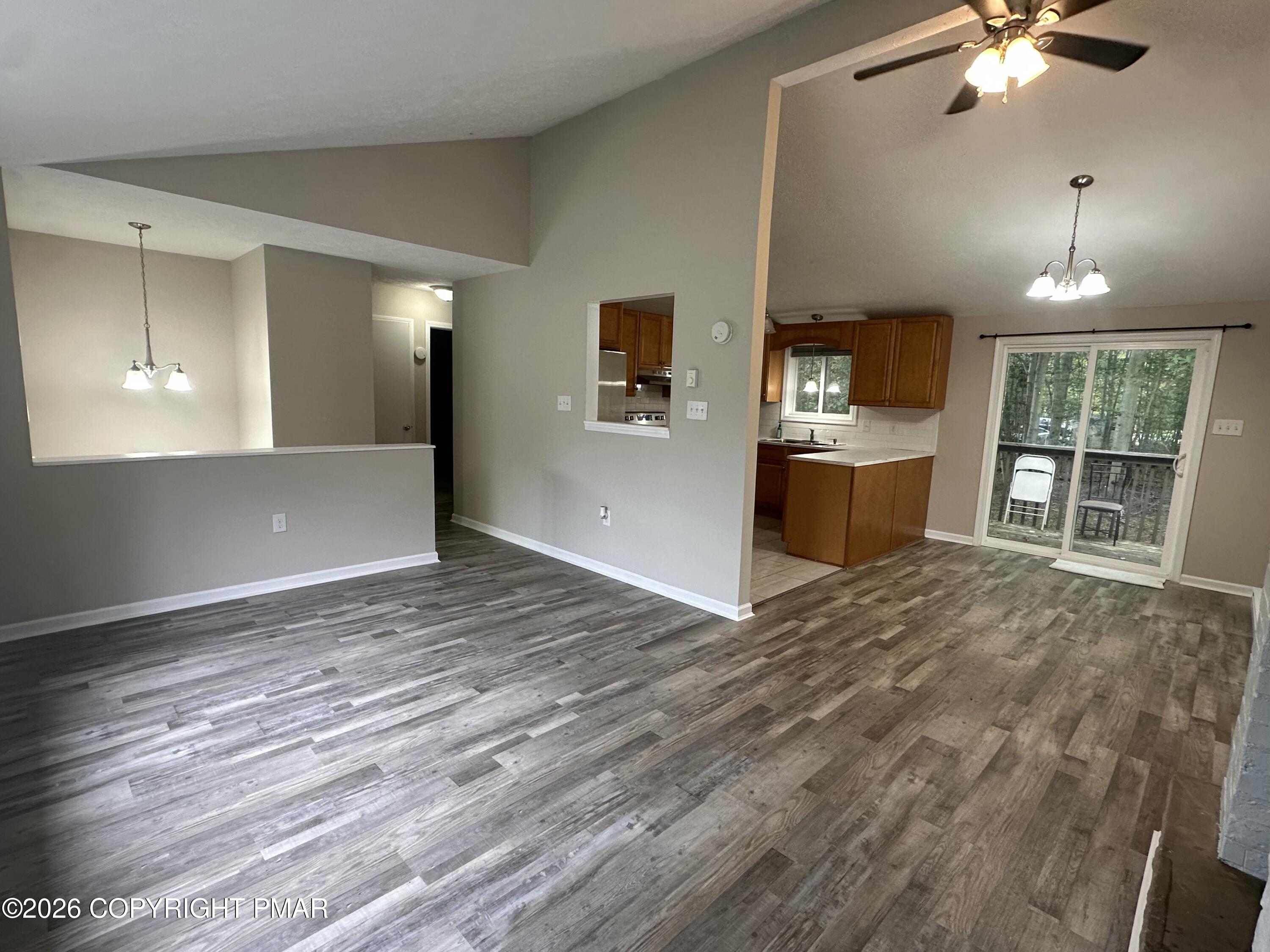 1129 Trapper Lane Property Photo 6