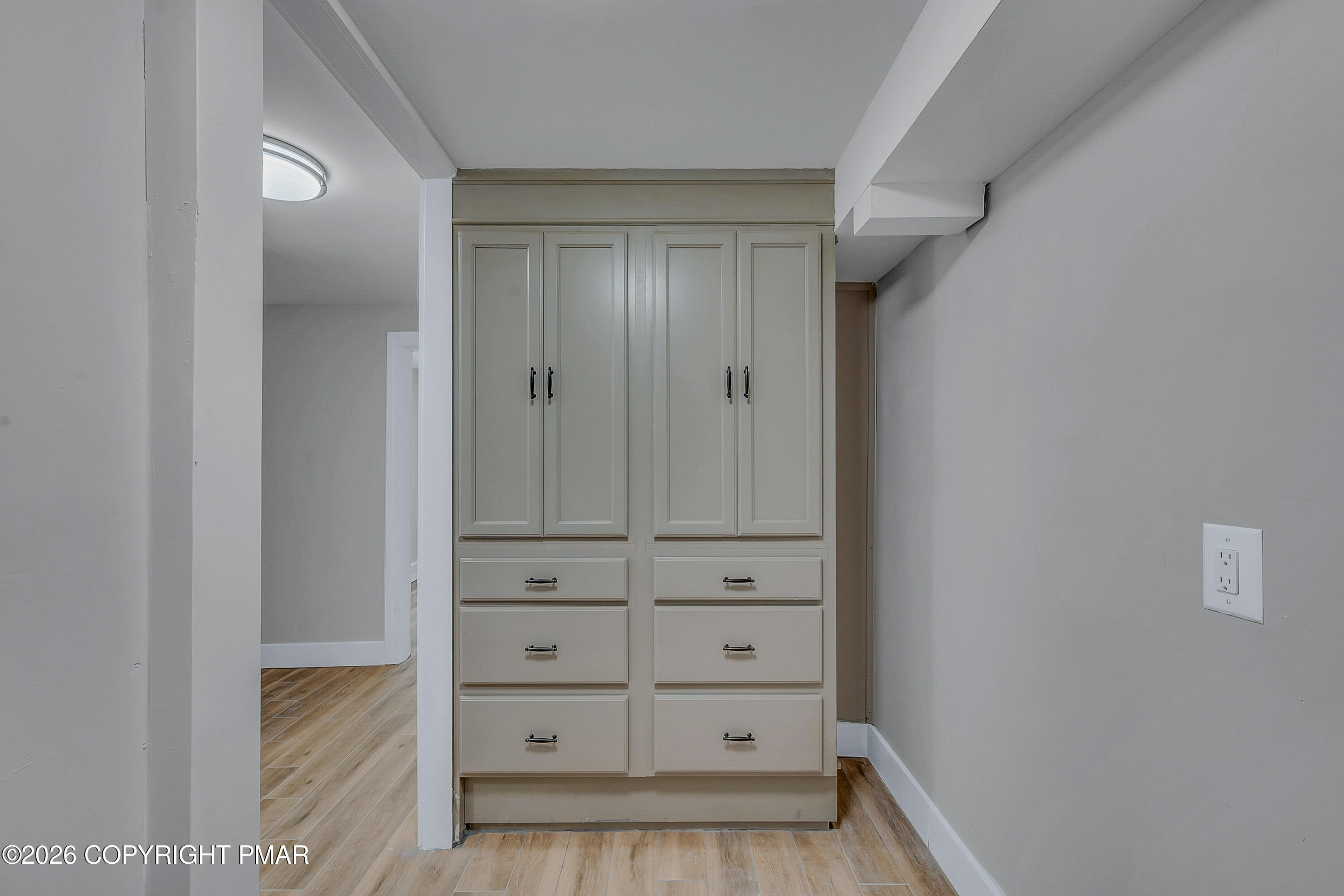1138 Hillside Avenue Property Photo 11