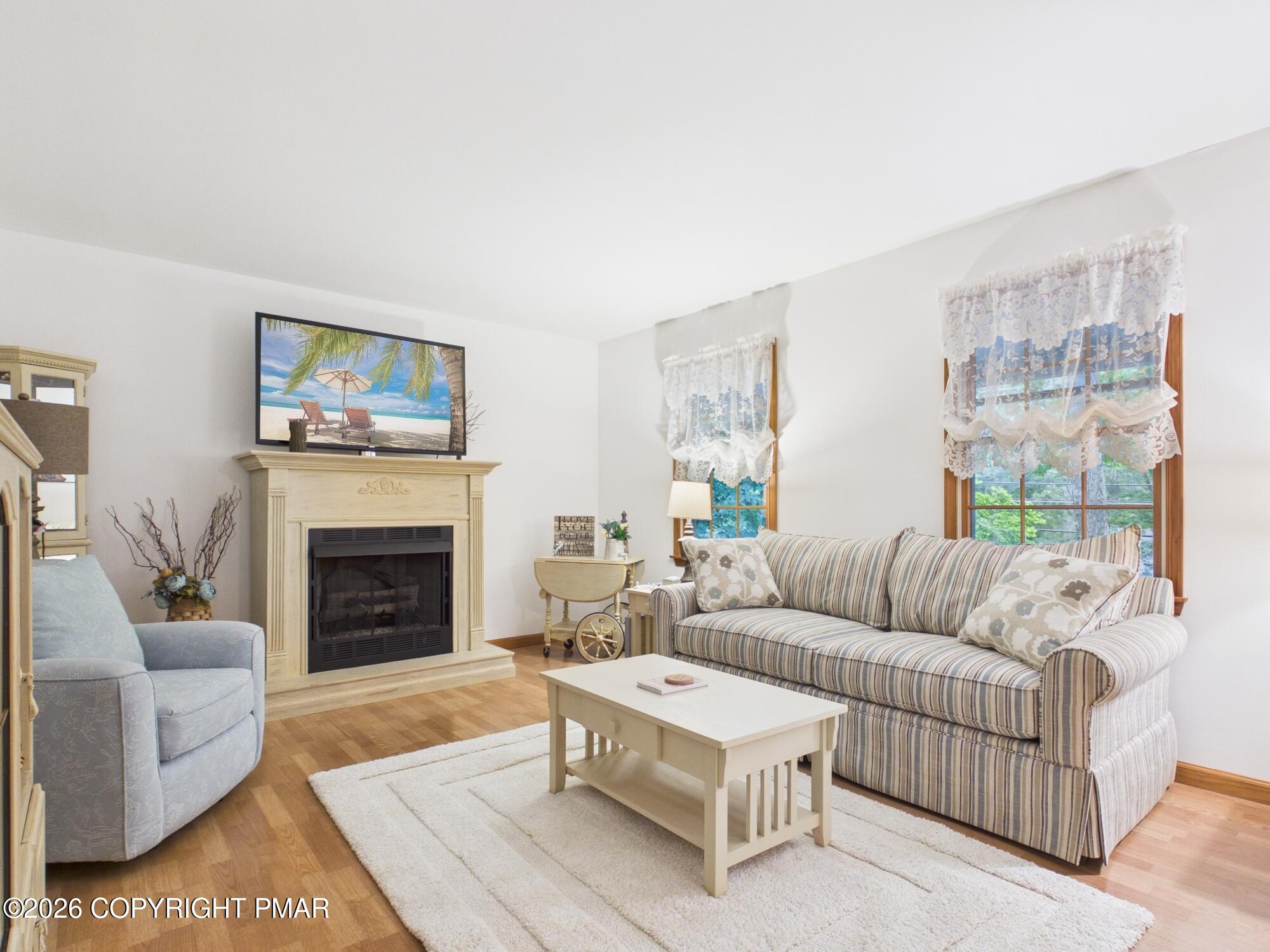 5390 Woodbridge Drive E Property Photo 14