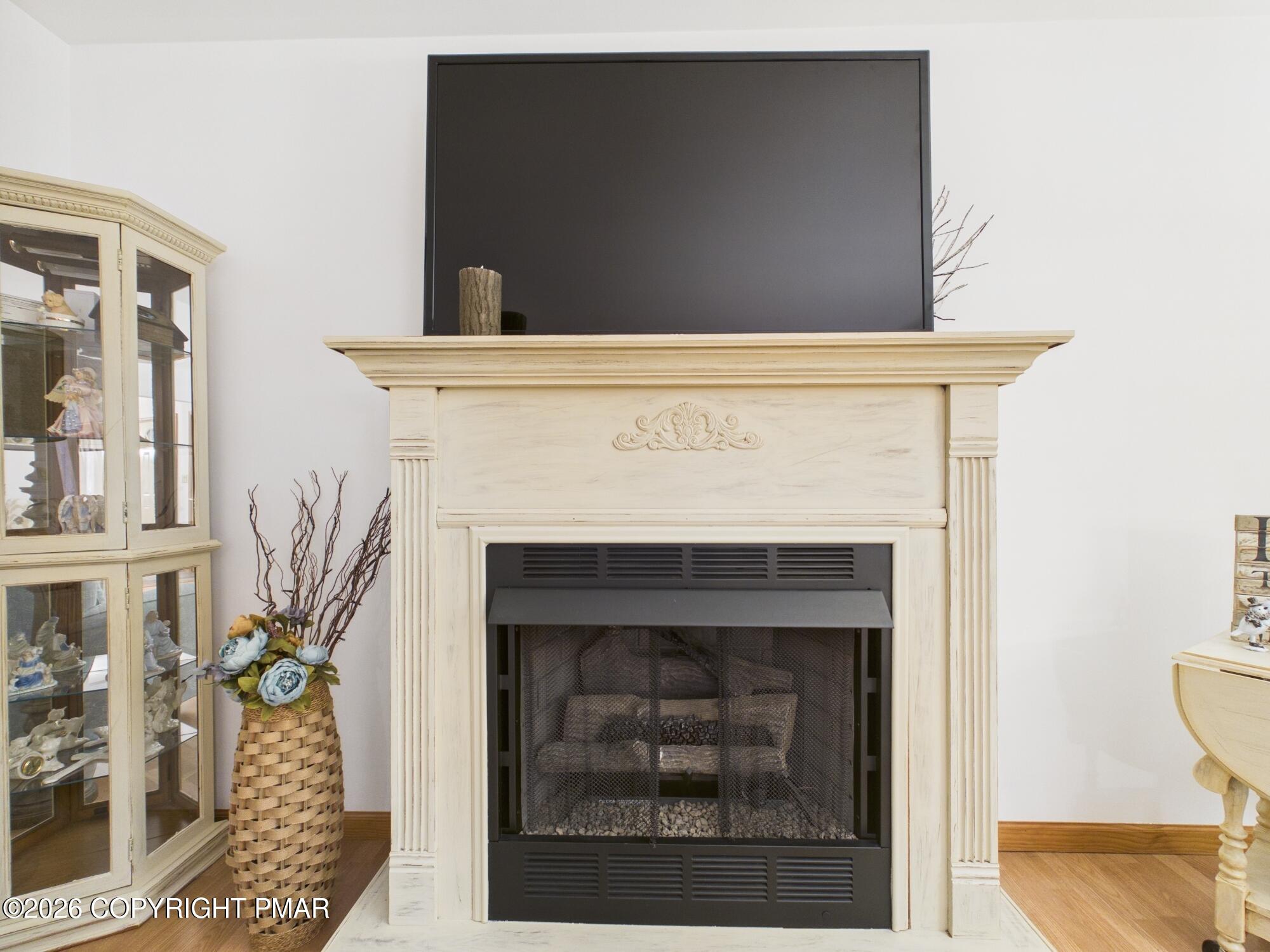 5390 Woodbridge Drive E Property Photo 15