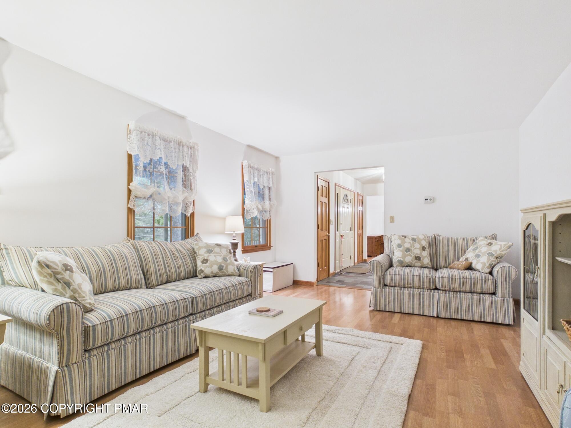 5390 Woodbridge Drive E Property Photo 16