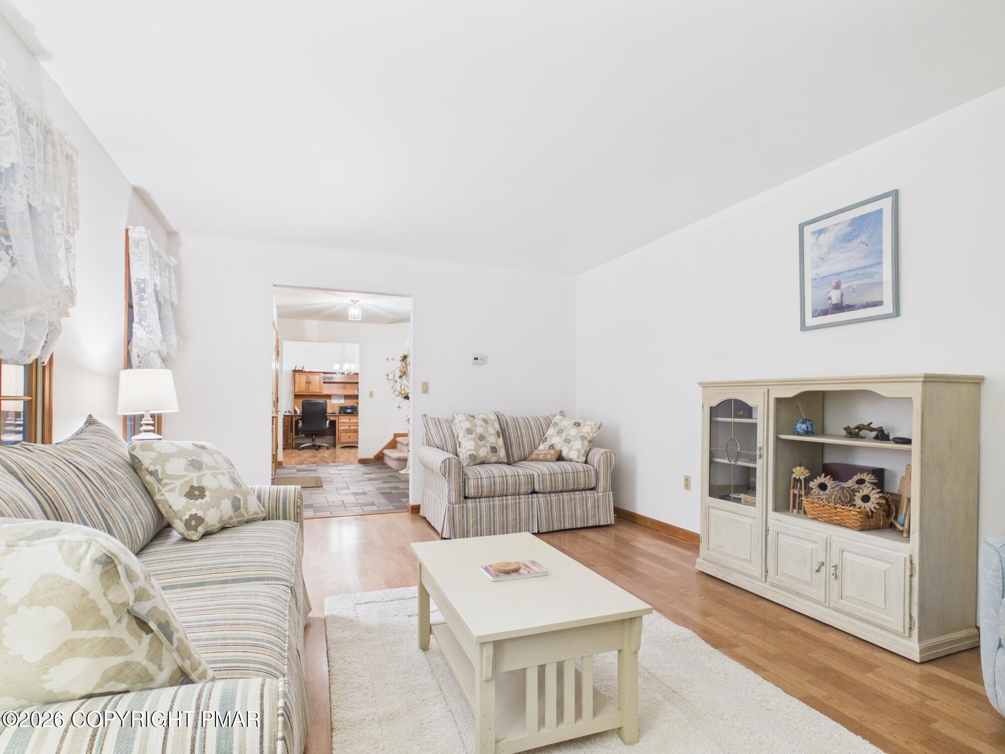 5390 Woodbridge Drive E Property Photo 17