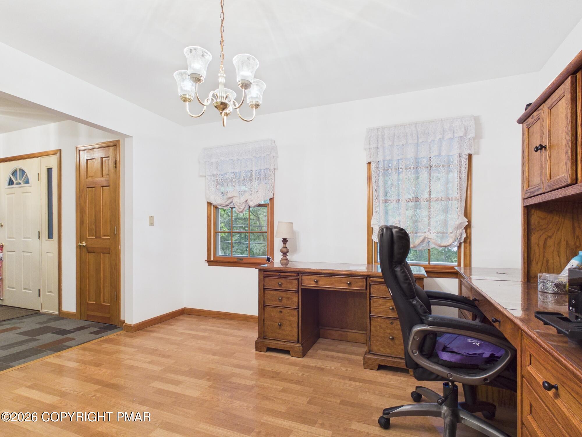 5390 Woodbridge Drive E Property Photo 23