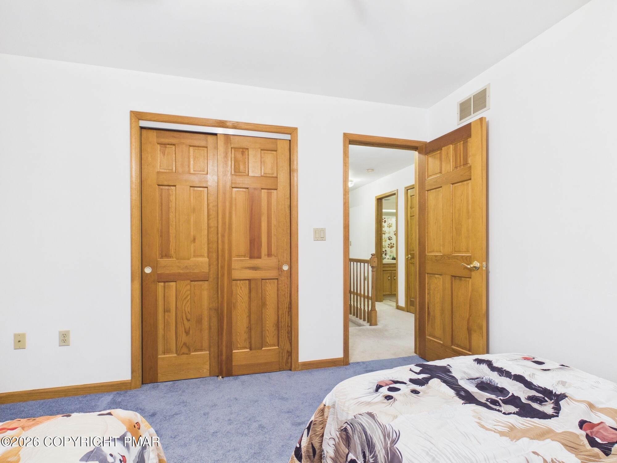 5390 Woodbridge Drive E Property Photo 26