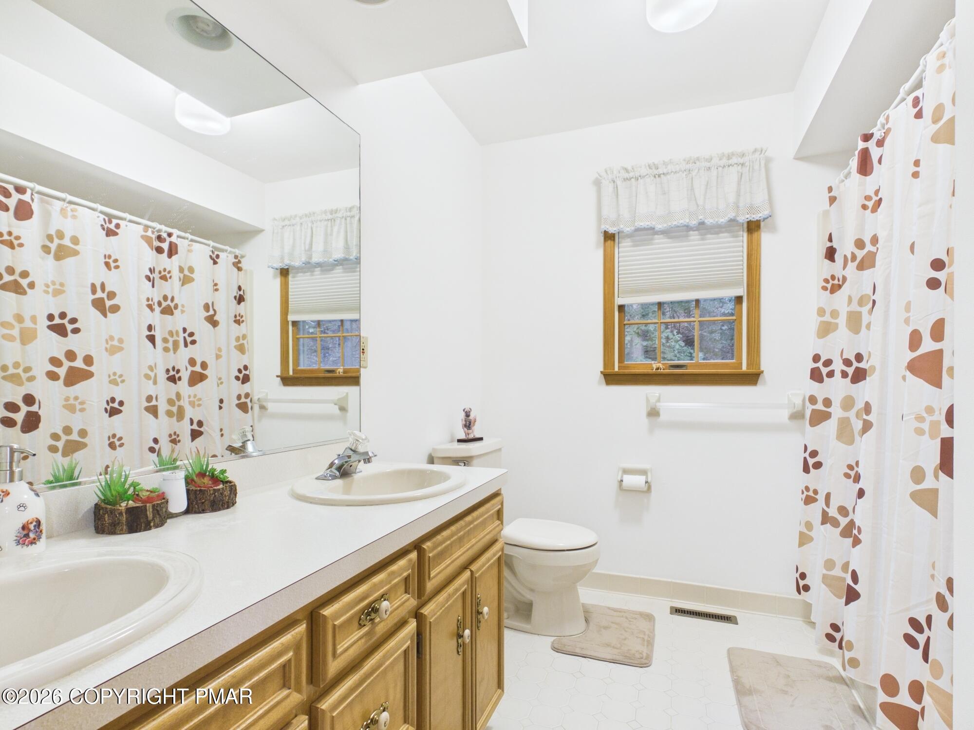 5390 Woodbridge Drive E Property Photo 29