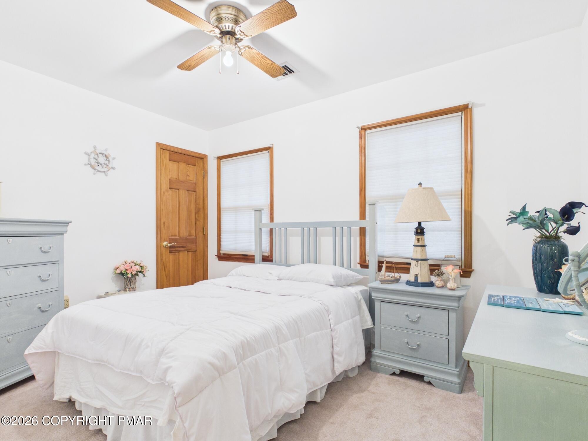 5390 Woodbridge Drive E Property Photo 32