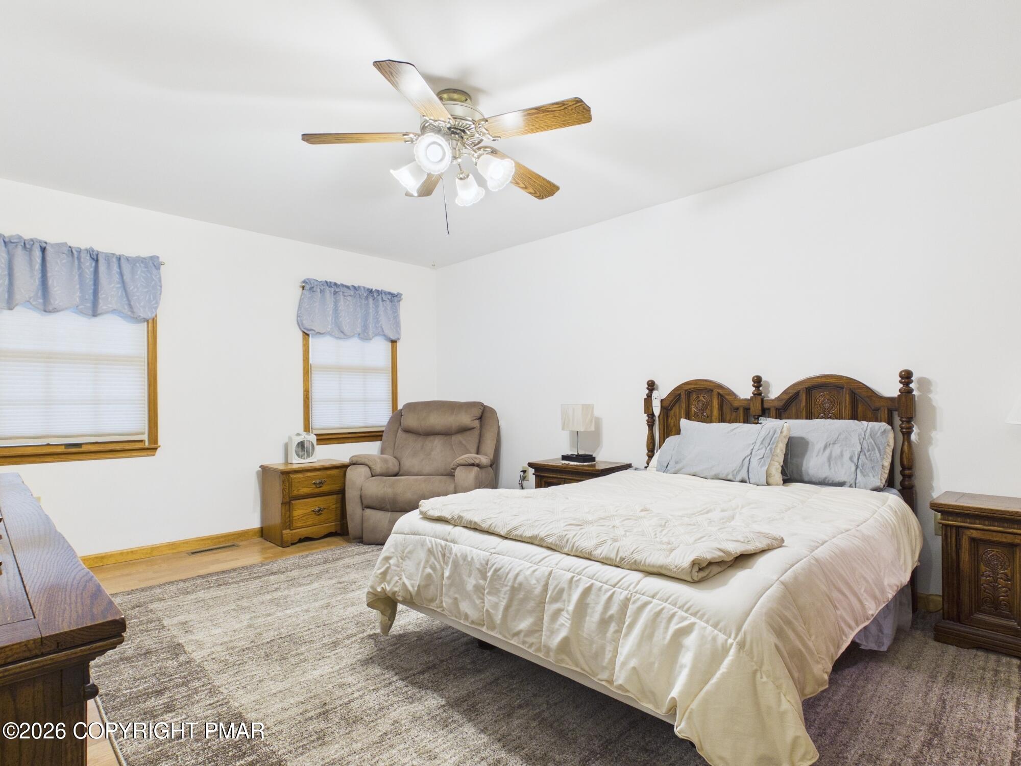 5390 Woodbridge Drive E Property Photo 33