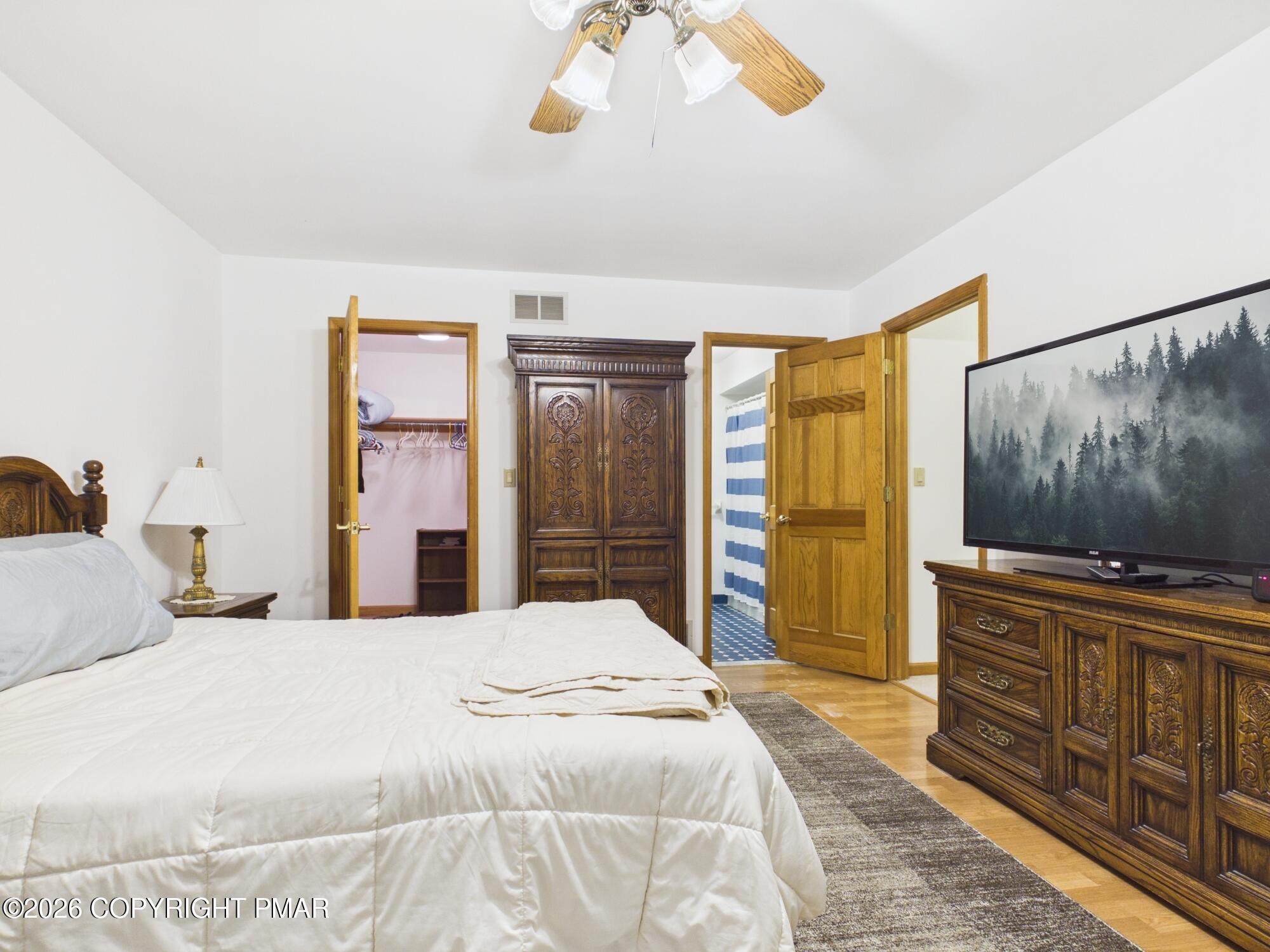 5390 Woodbridge Drive E Property Photo 35
