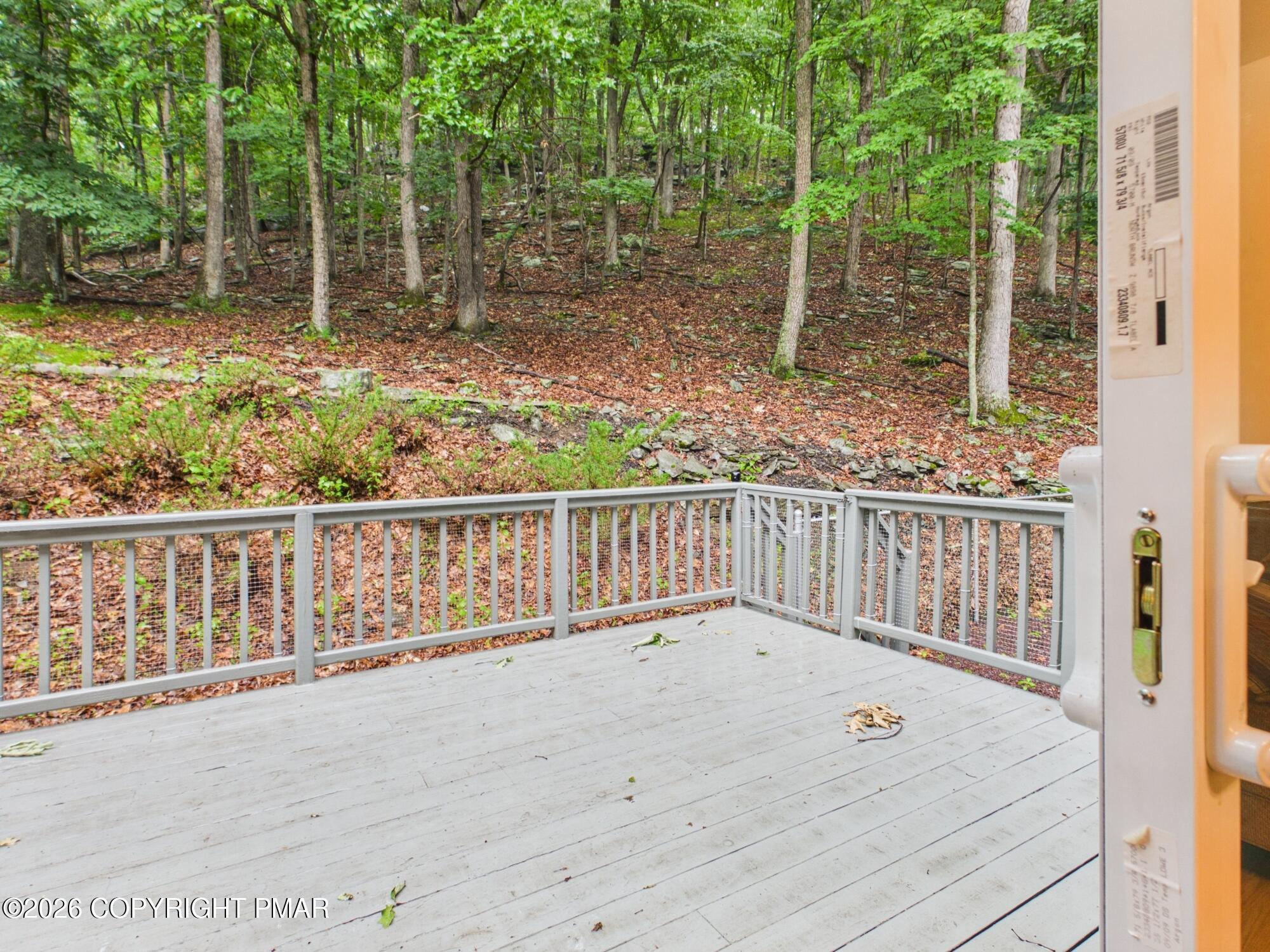 5390 Woodbridge Drive E Property Photo 40