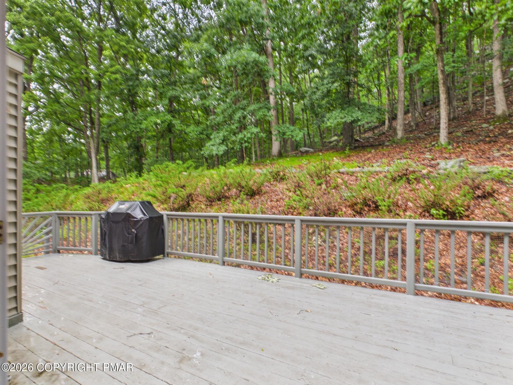 5390 Woodbridge Drive E Property Photo 42