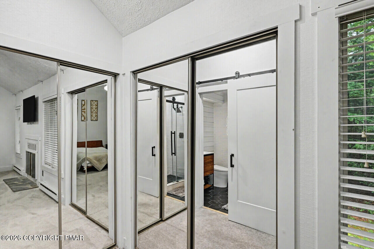 1015 Crestwoods Drive Property Photo 23