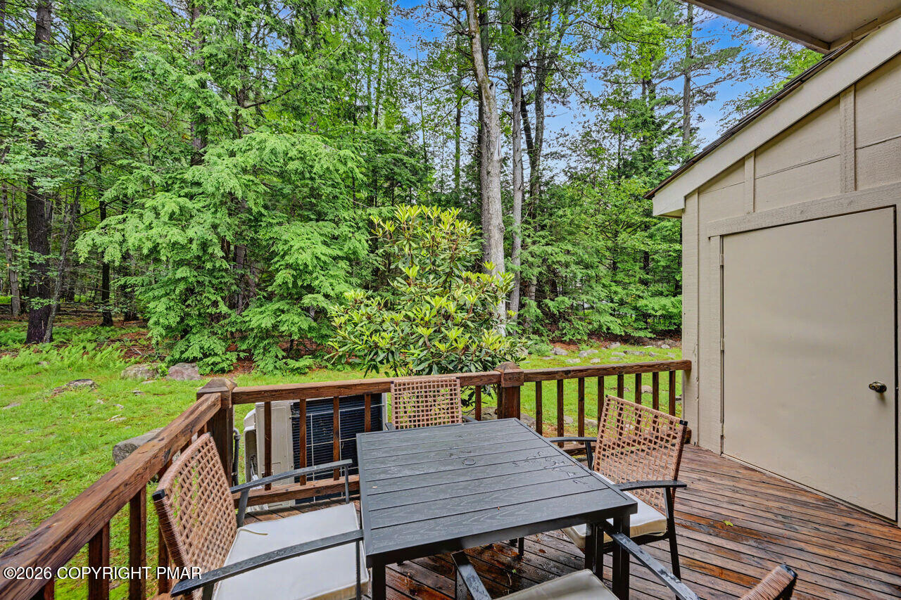 1015 Crestwoods Drive Property Photo 37