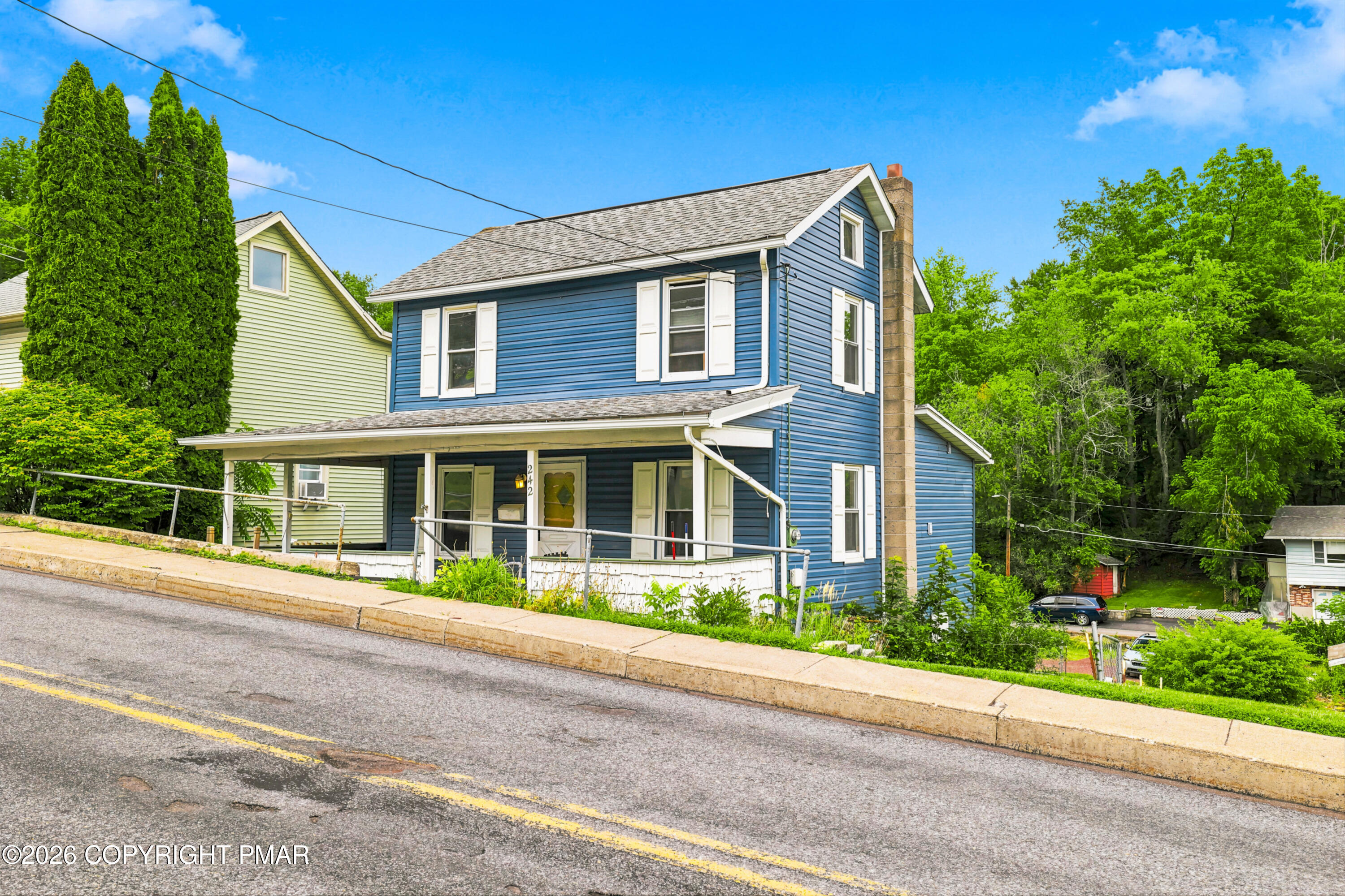 242 Hudsondale Street Property Photo 1
