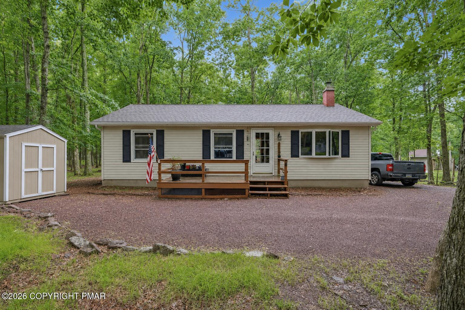 105 Lenape Trail Property Photo 1