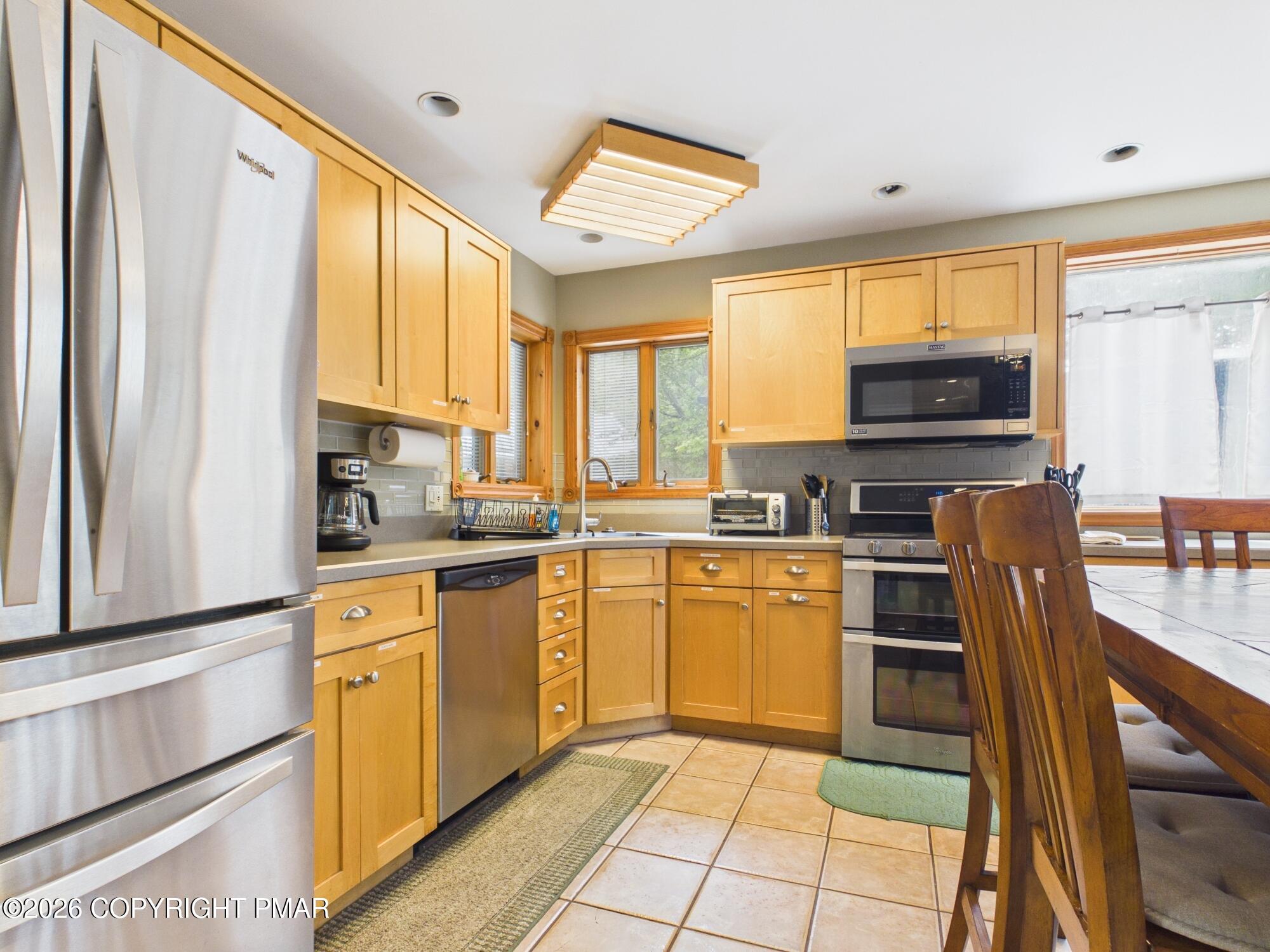674 Glen Circle Drive Property Photo 8