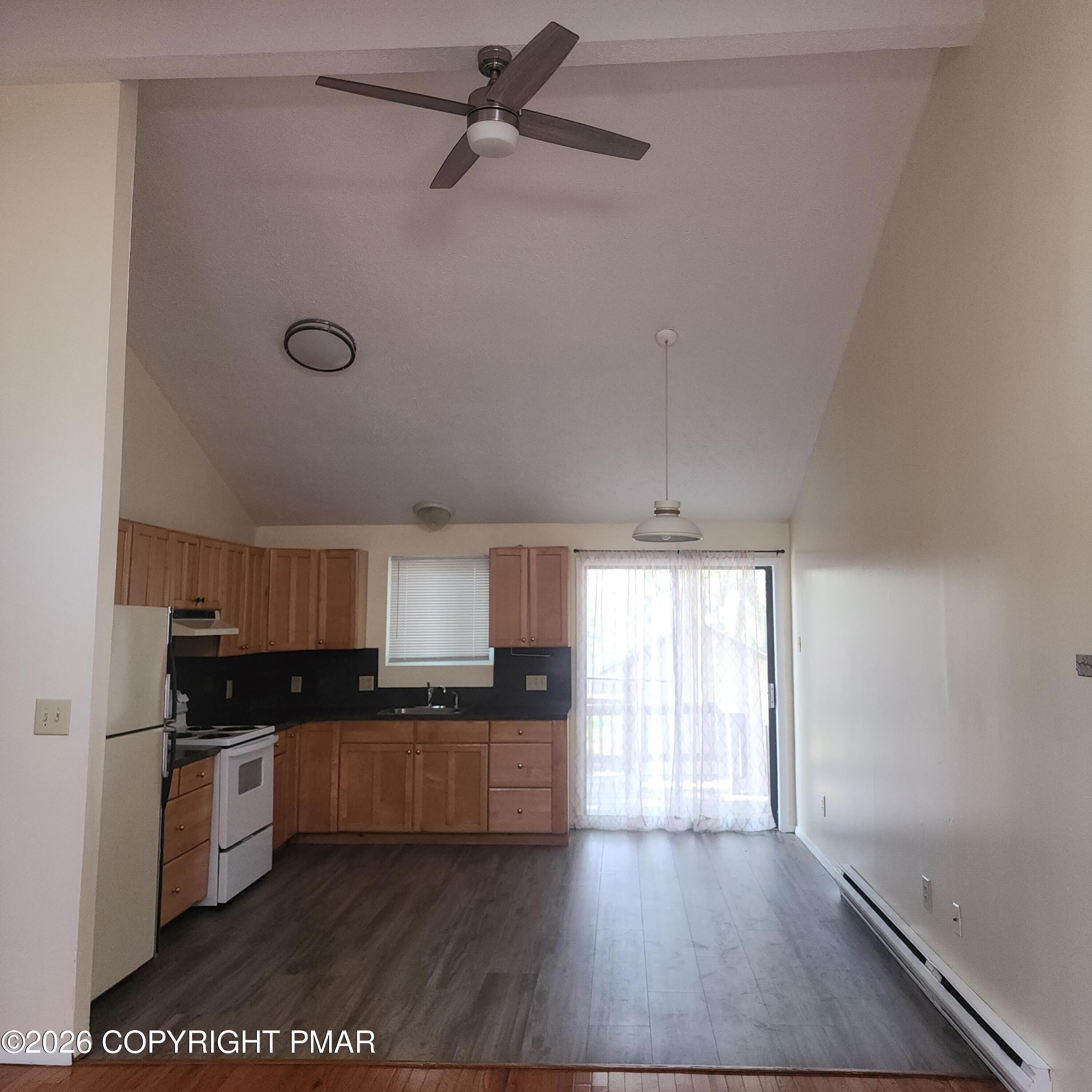 3434 Primrose Terrace Property Photo 5